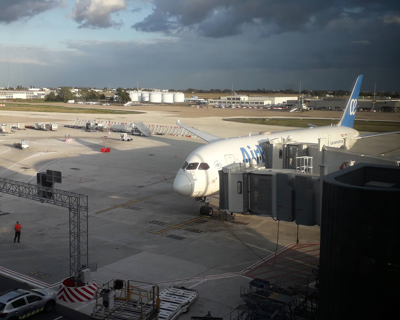 Review Of Air Europa Flight From Madrid To Paris In Economy