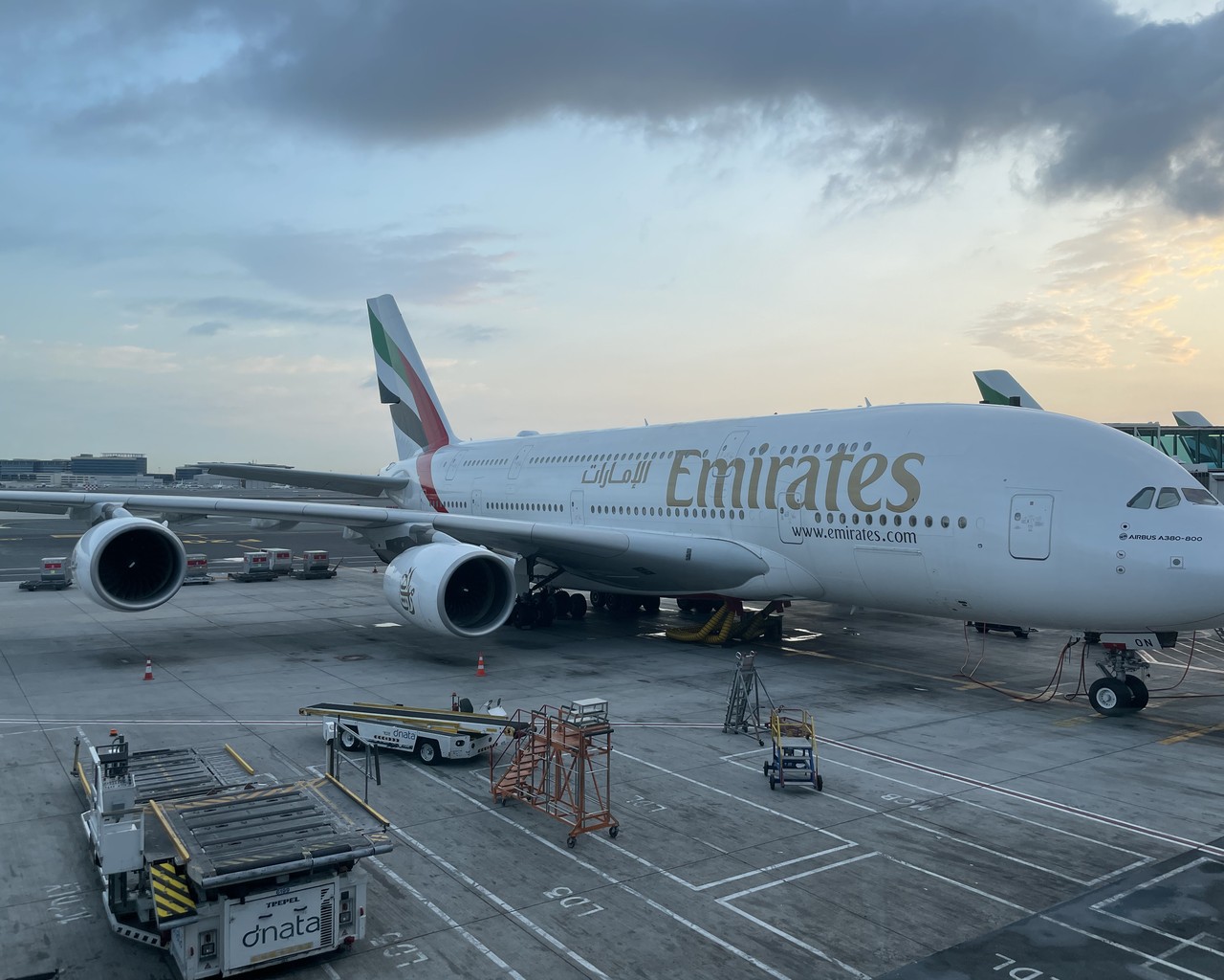 Review Of Emirates Flight From Dubai To Paris In Economy