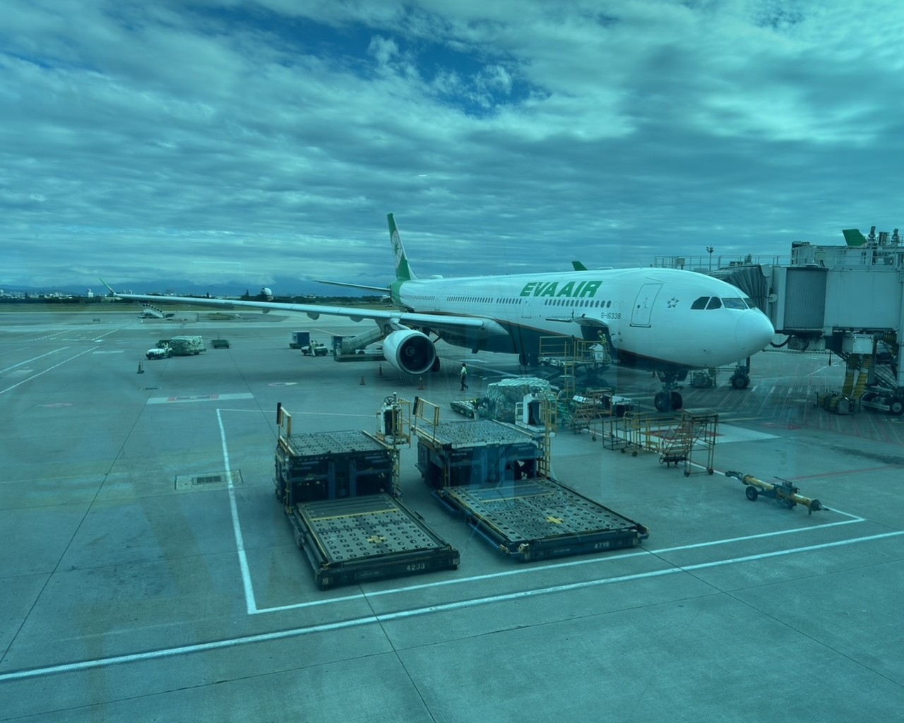 Review Of Eva Air Flight From Taipei To Manila In Business