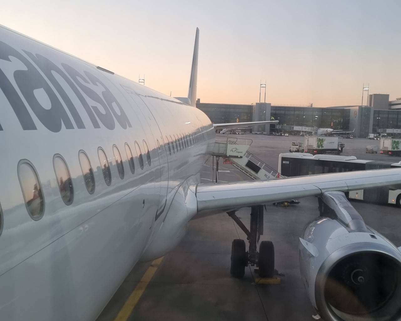 Review Of Lufthansa Flight From Frankfurt To Madrid In Business