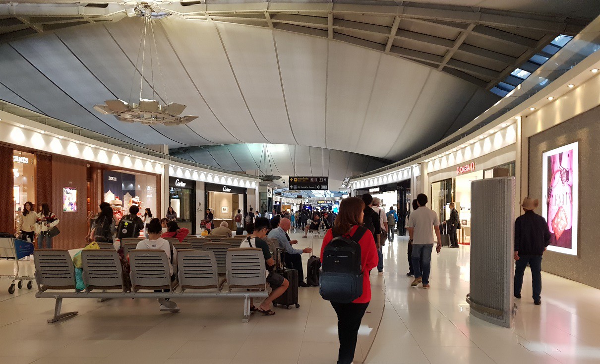 Herstellung Peave Stöhnt uniqlo bangkok airport Nominierung einfügen Massage
