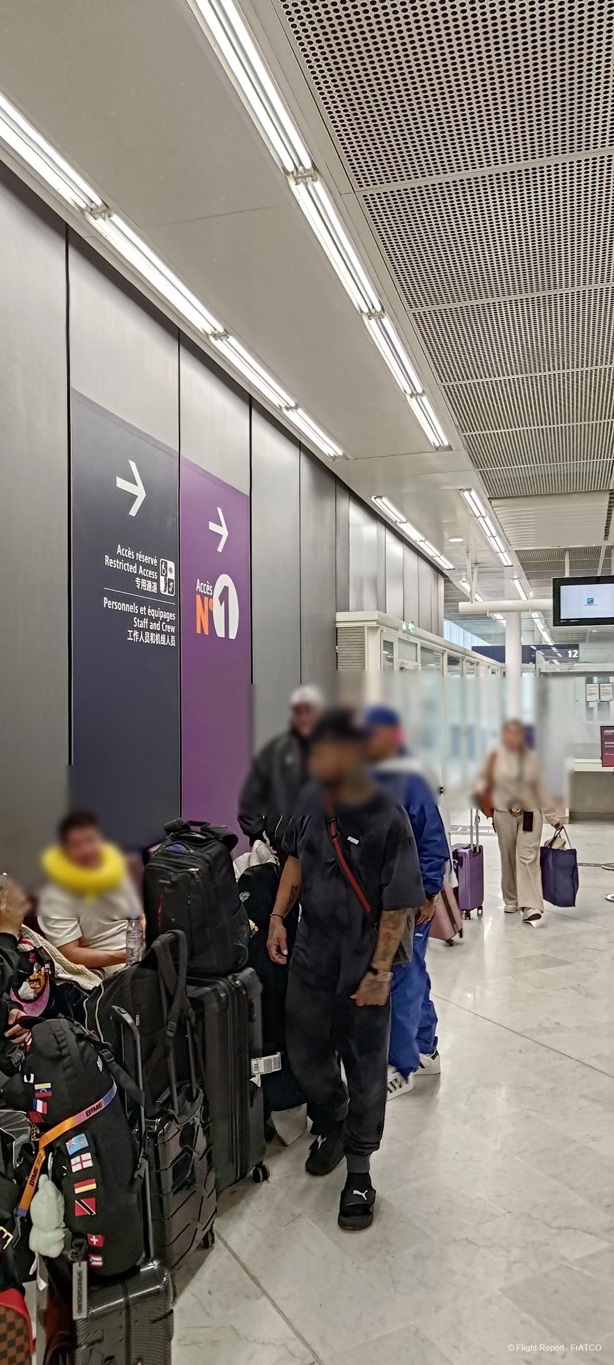 photo 1000120214-46888