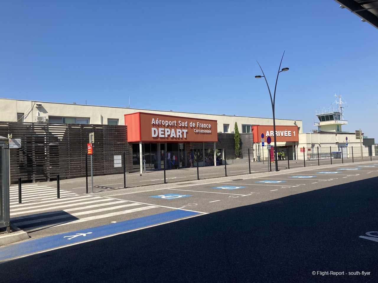 Trouver un parking pas cher à l'aéroport de Carcassonne - Salvaza