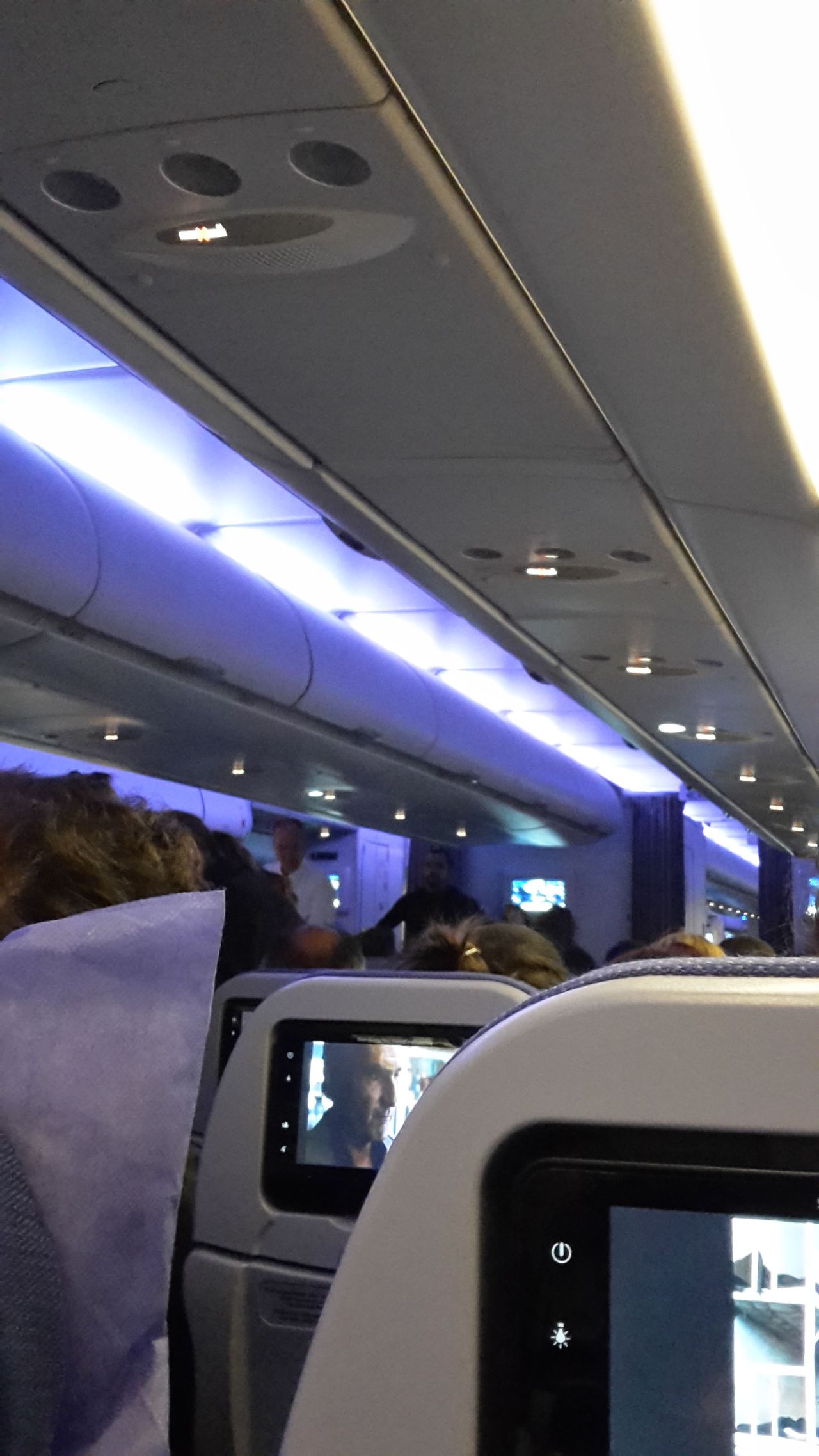elfbar nachfüll pod läuft aus Avis du vol Corsair Montreal → Paris en Economique