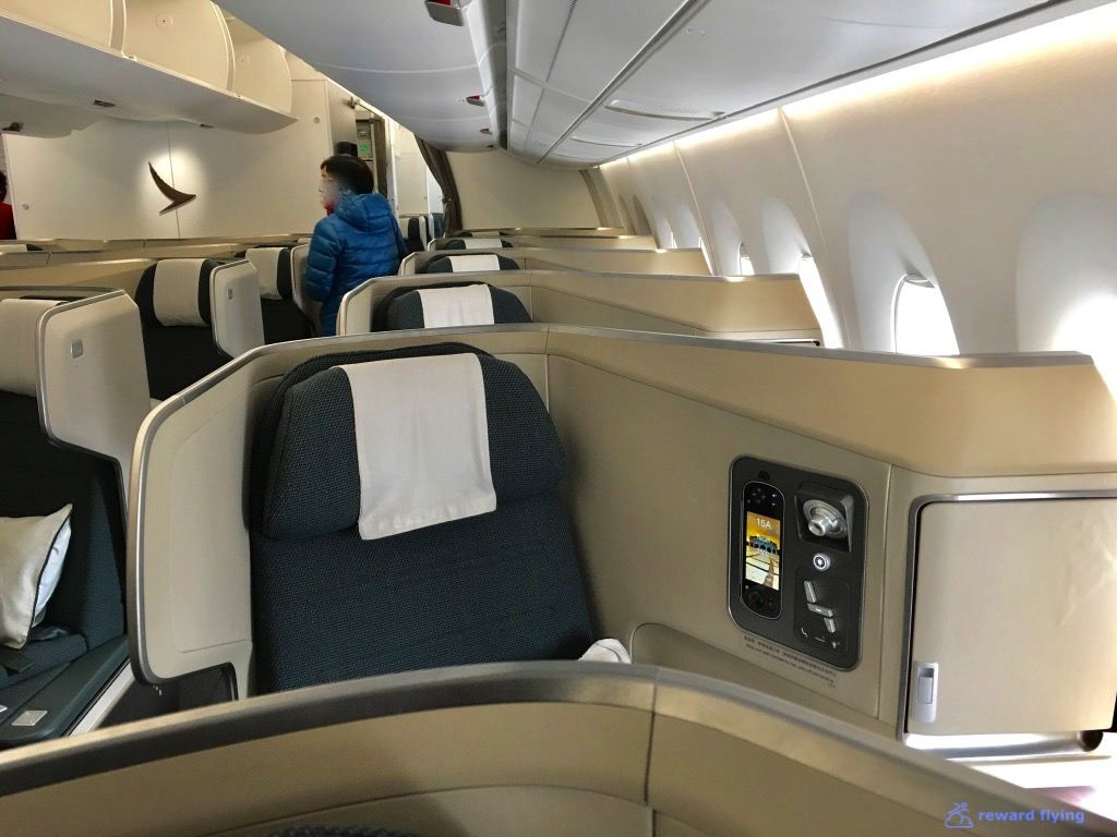 Review of Cathay Pacific flight from Hong Kong to Taipei in Business