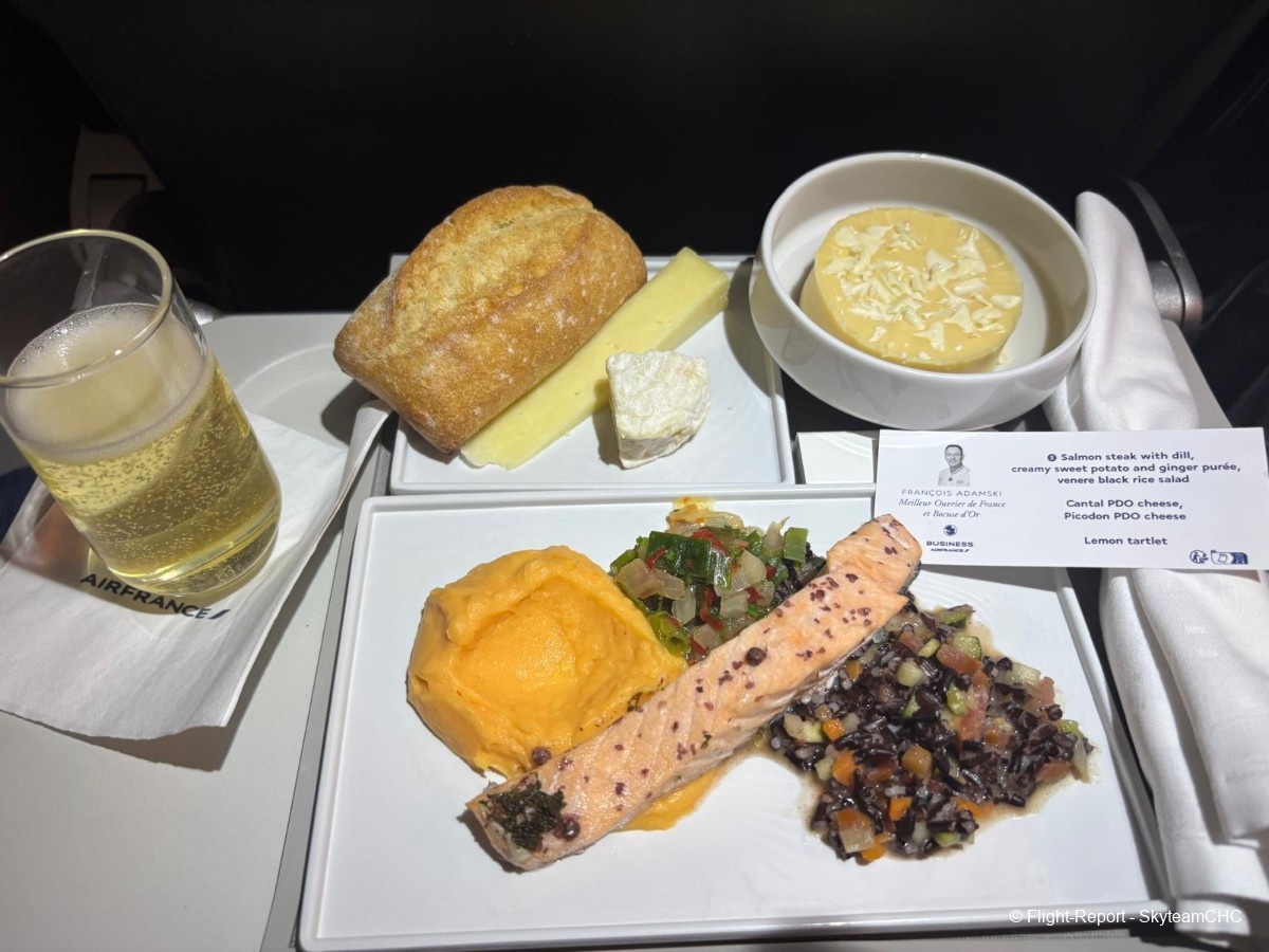 photo whatsapp-image-2025-11-16-at-084452-2