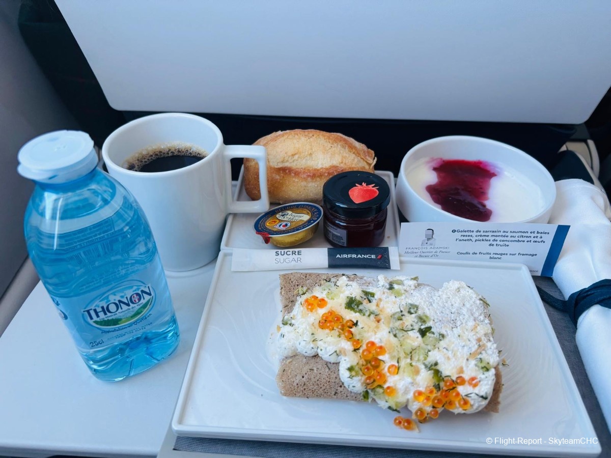 photo whatsapp-image-2025-12-14-at-093953-3