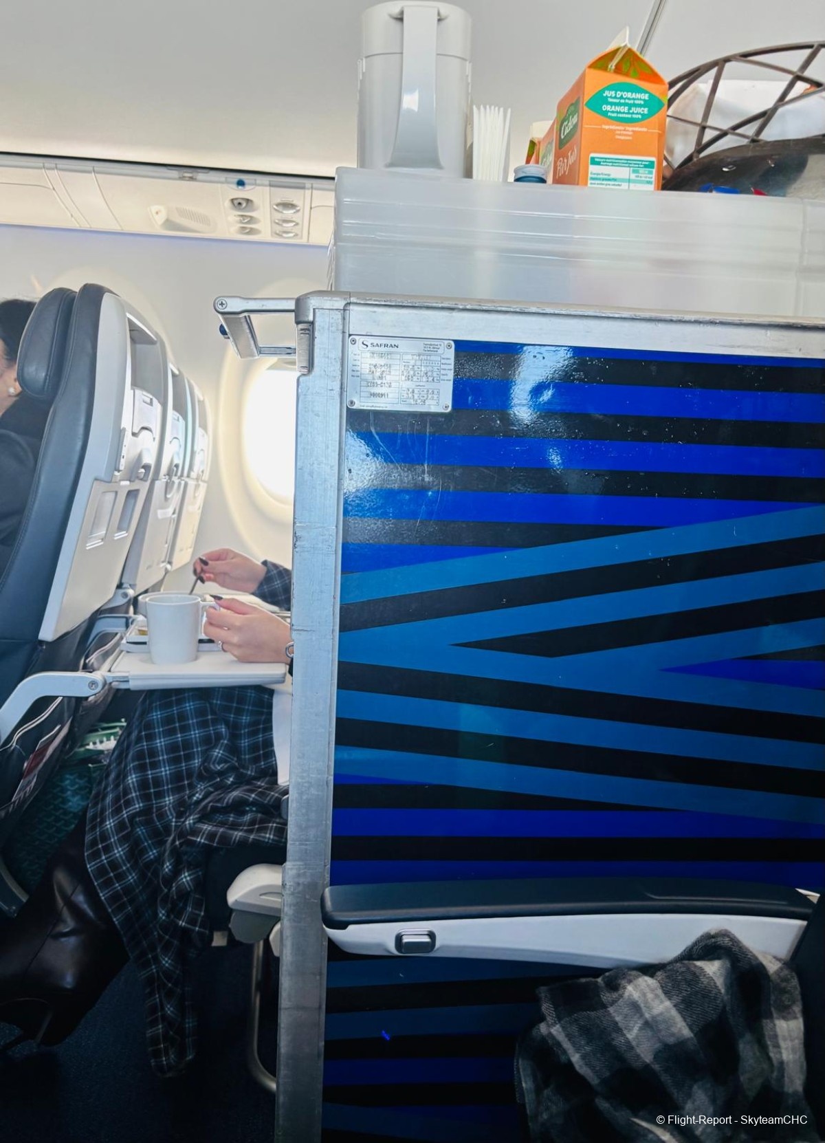 photo whatsapp-image-2025-12-14-at-093953-4