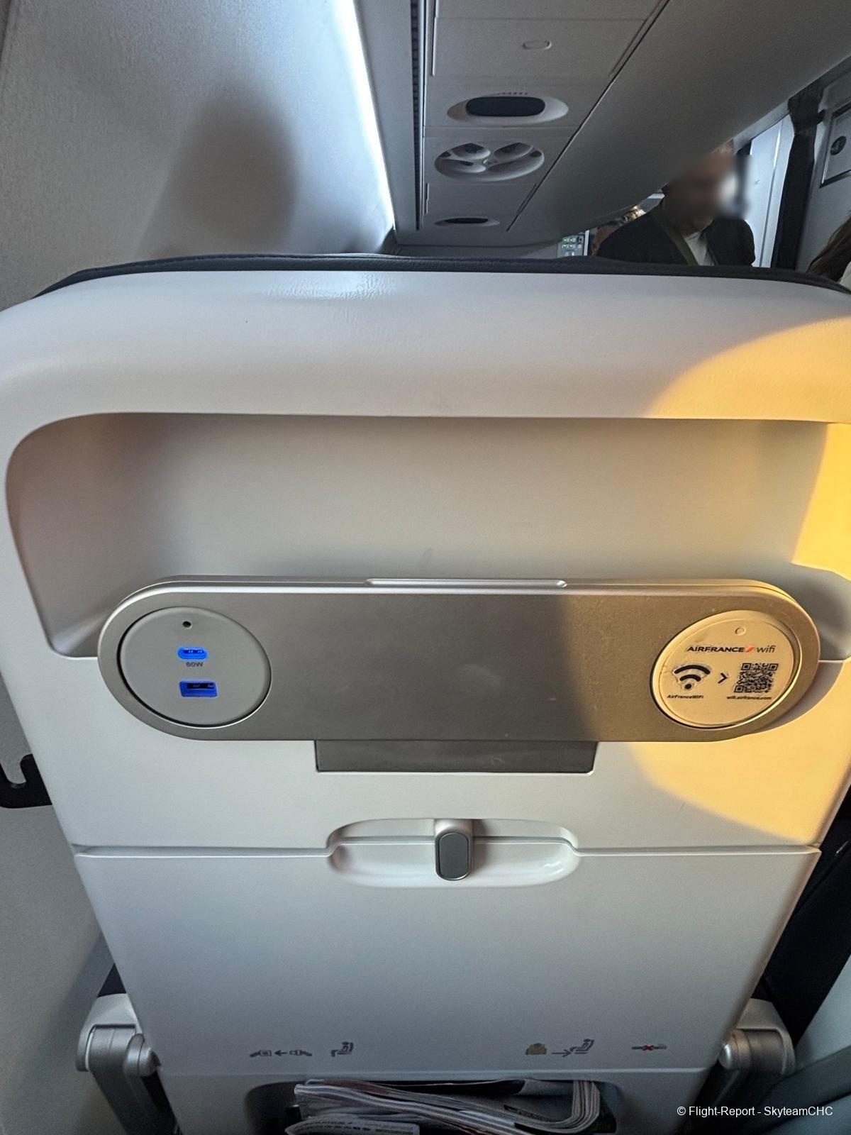 photo whatsapp-image-2026-03-21-at-165908-10-45710