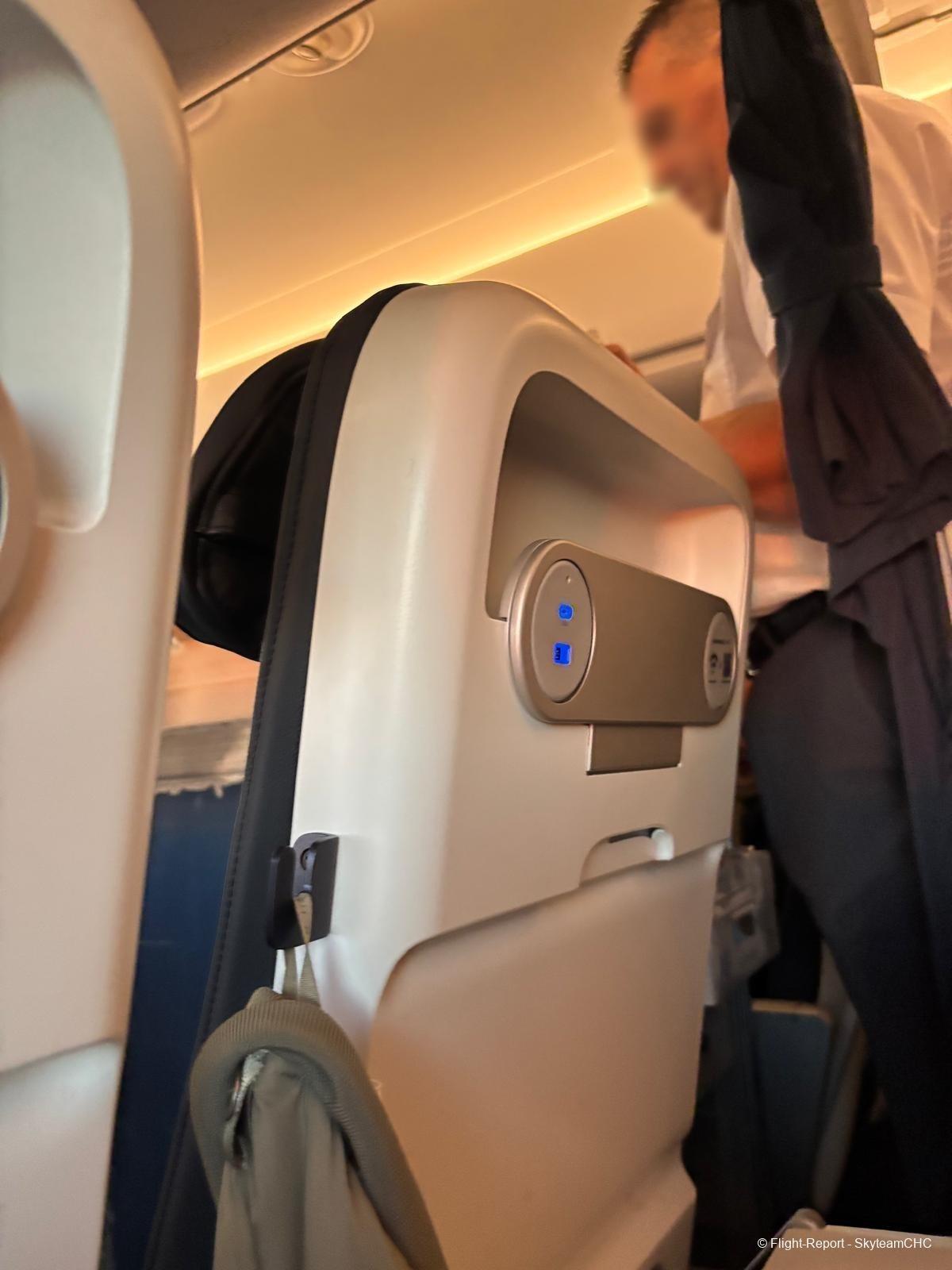 photo whatsapp-image-2026-03-21-at-165909-3-26393