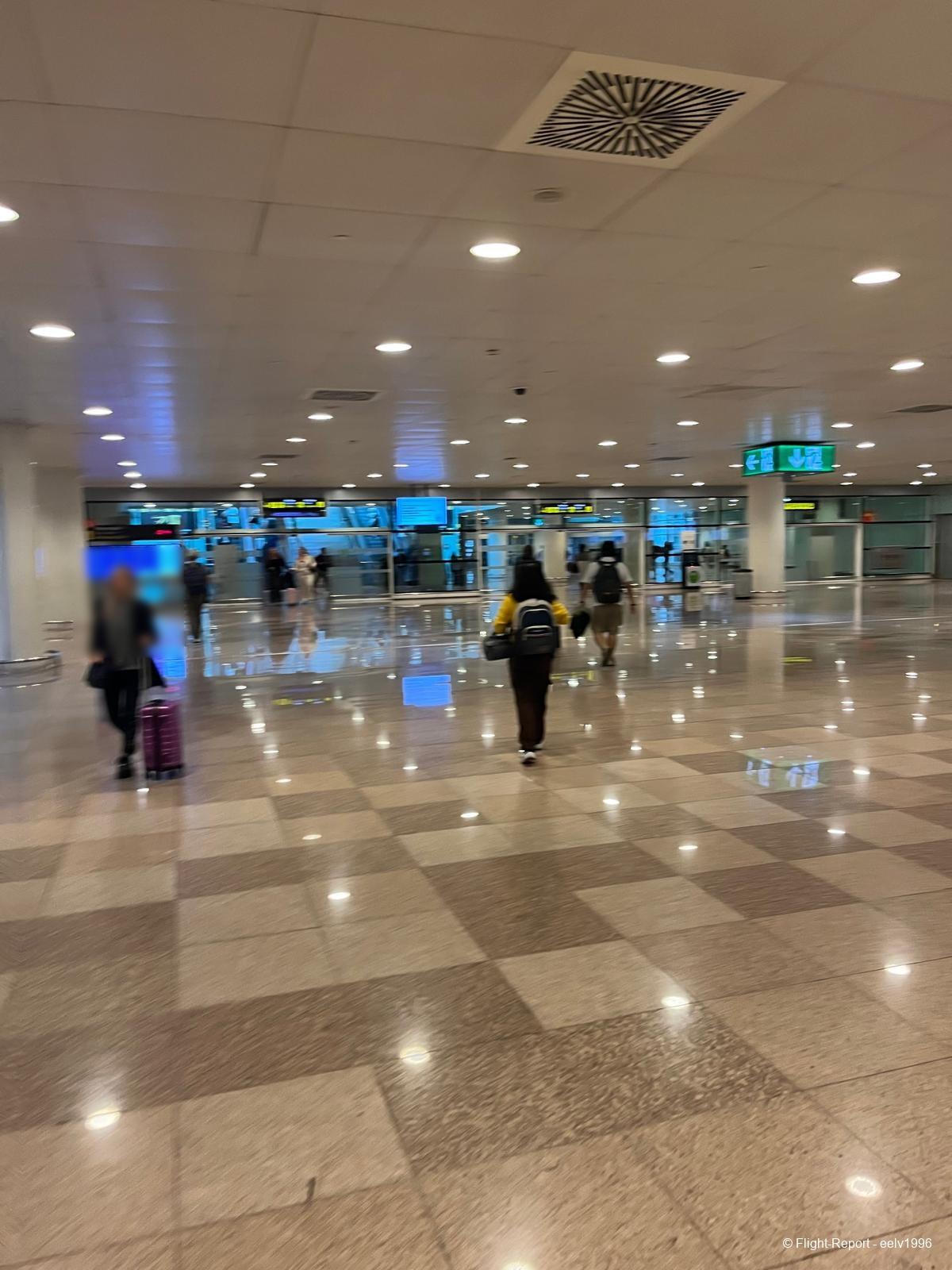 photo whatsapp-image-2025-12-12-at-105948-93593