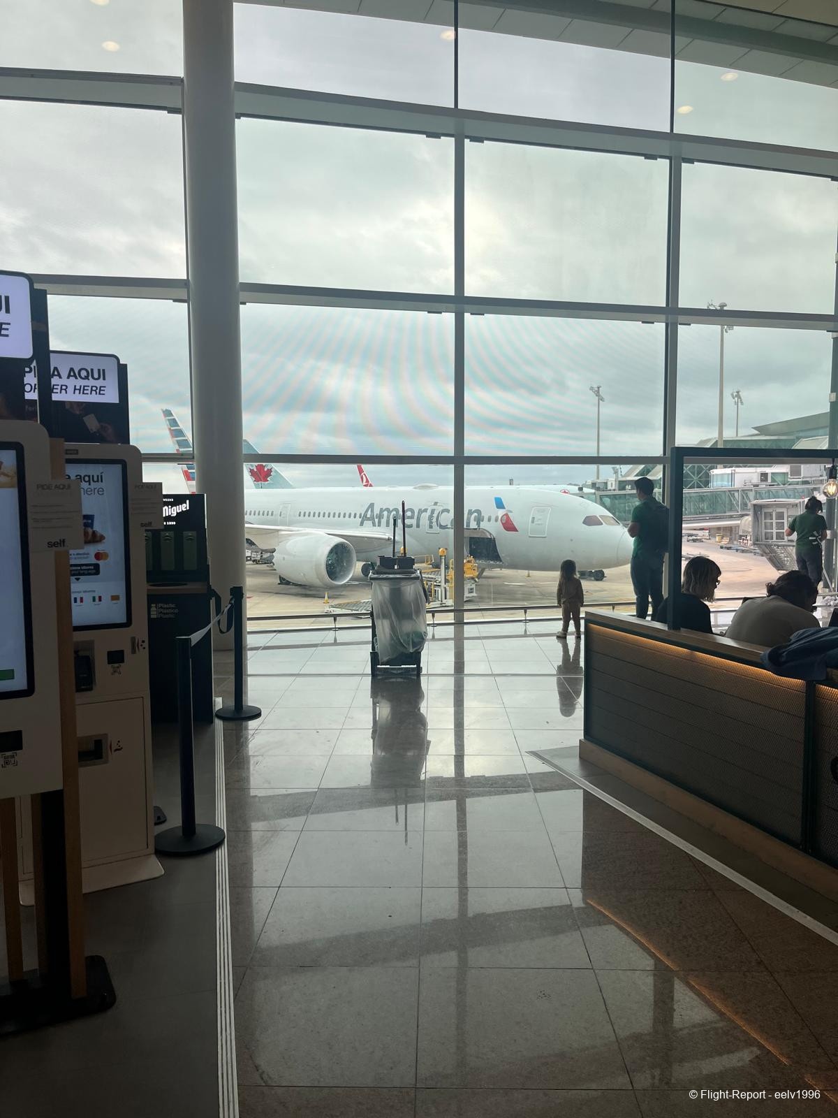 photo whatsapp-image-2025-12-12-at-1059494