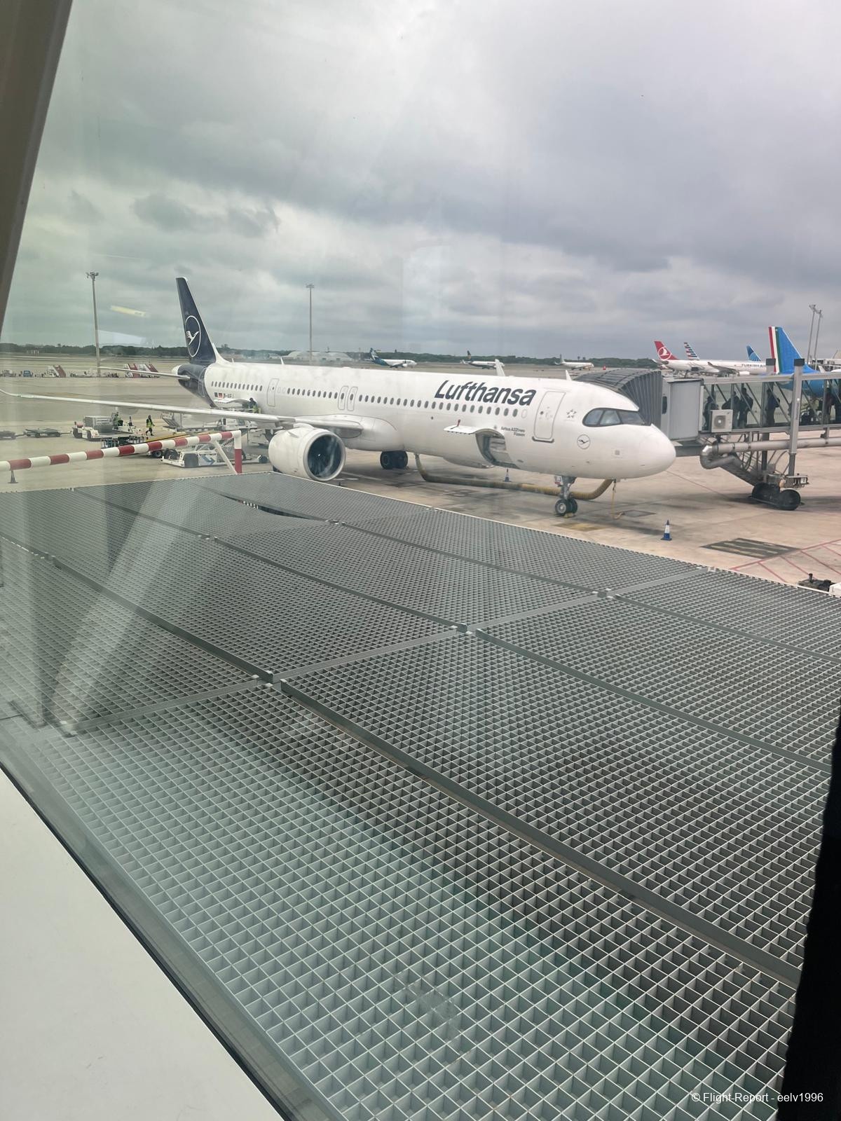 photo whatsapp-image-2025-12-12-at-1059496