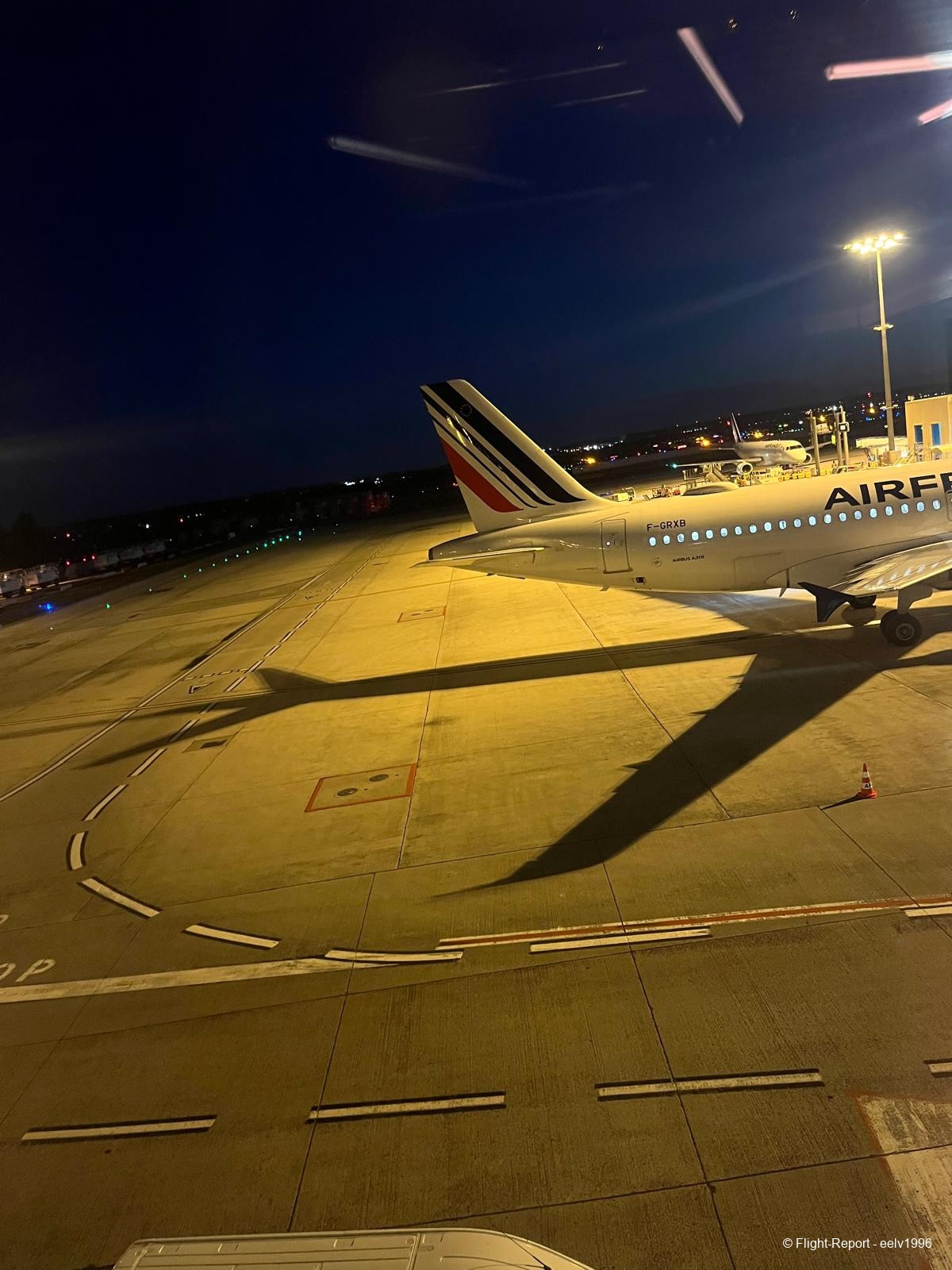 photo whatsapp-image-2025-12-12-at-11595211