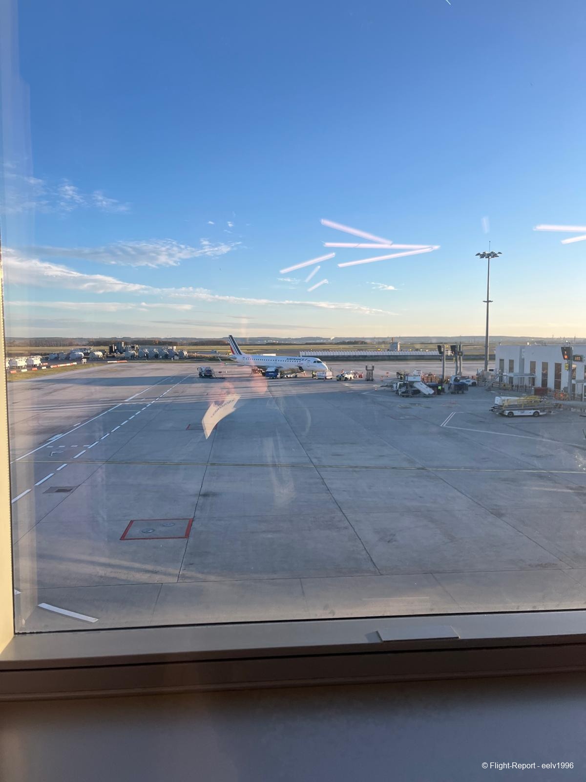 photo whatsapp-image-2025-12-12-at-1159525