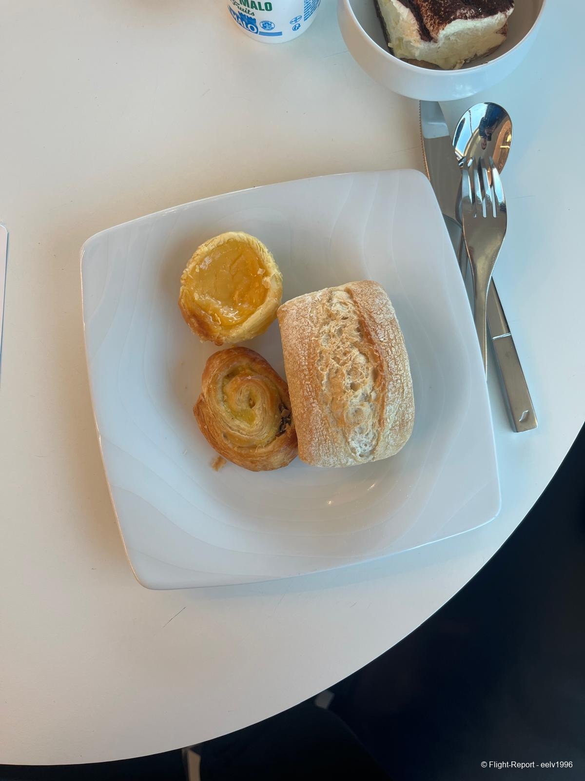 photo whatsapp-image-2025-12-12-at-1159529