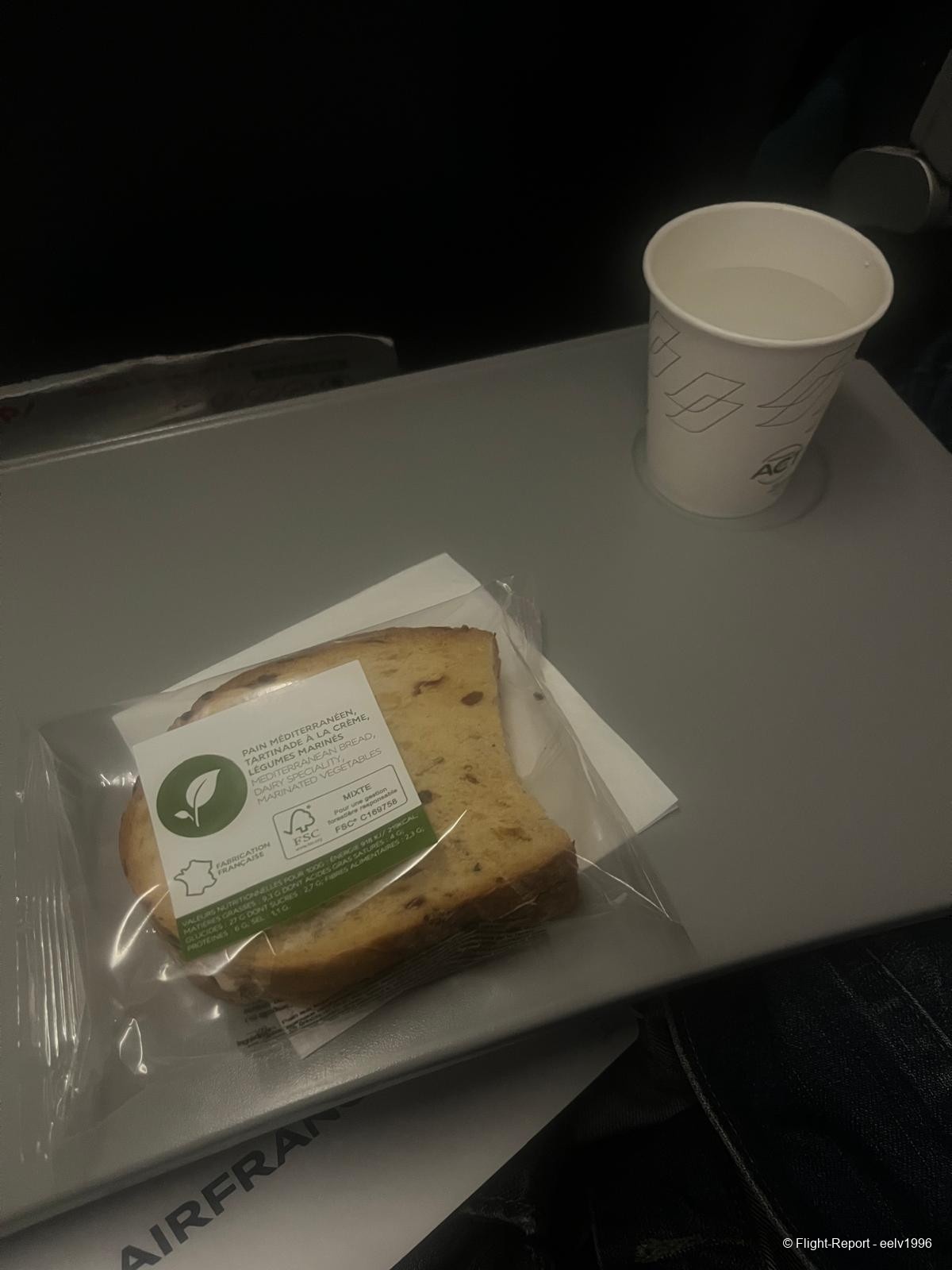 photo whatsapp-image-2025-12-12-at-11595416