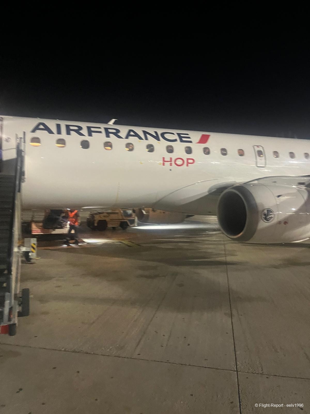 photo whatsapp-image-2025-12-12-at-11595513