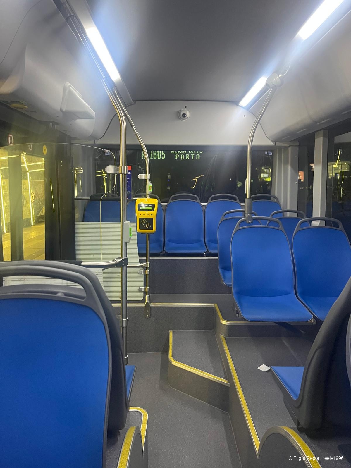 photo whatsapp-image-2025-12-12-at-11595516