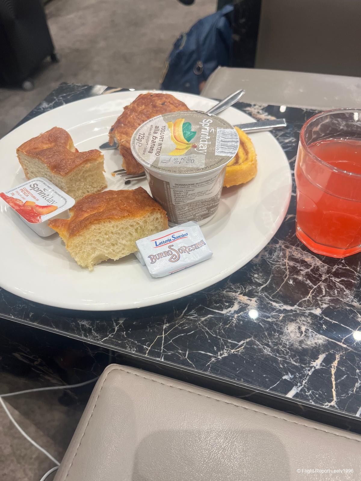 photo whatsapp-image-2025-12-17-at-1220052