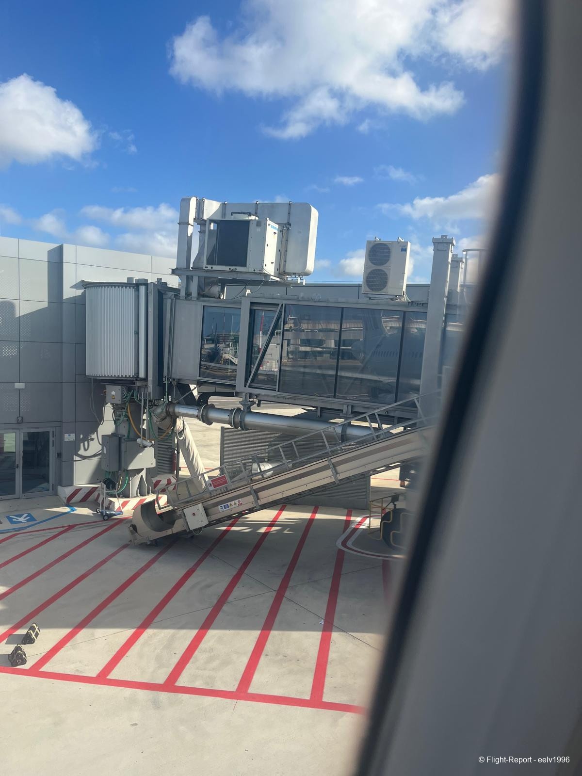 photo whatsapp-image-2025-12-17-at-12200612