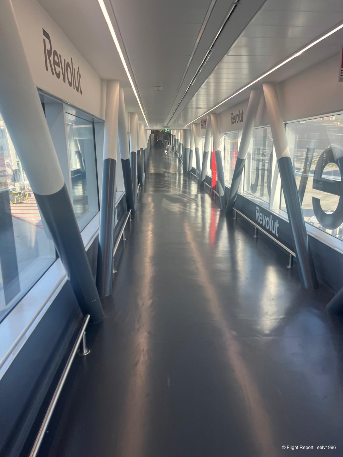 photo whatsapp-image-2025-12-17-at-1220064