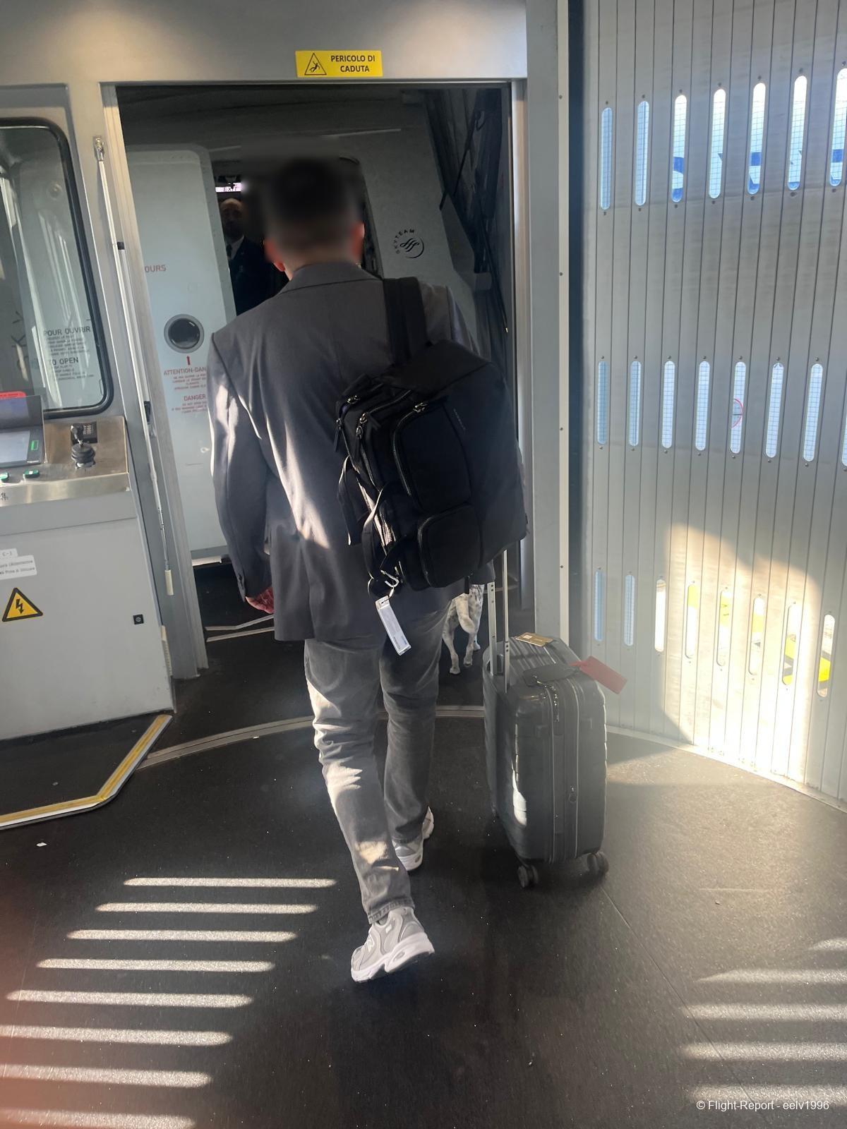 photo whatsapp-image-2025-12-17-at-1220065-57814