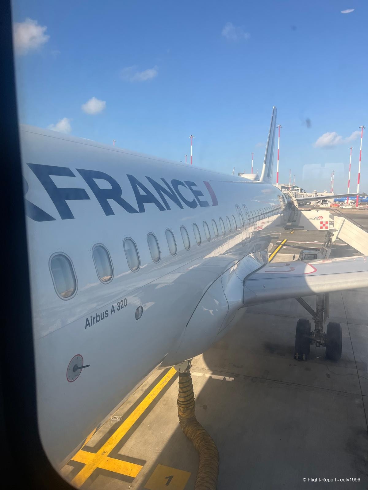 photo whatsapp-image-2025-12-17-at-1220066