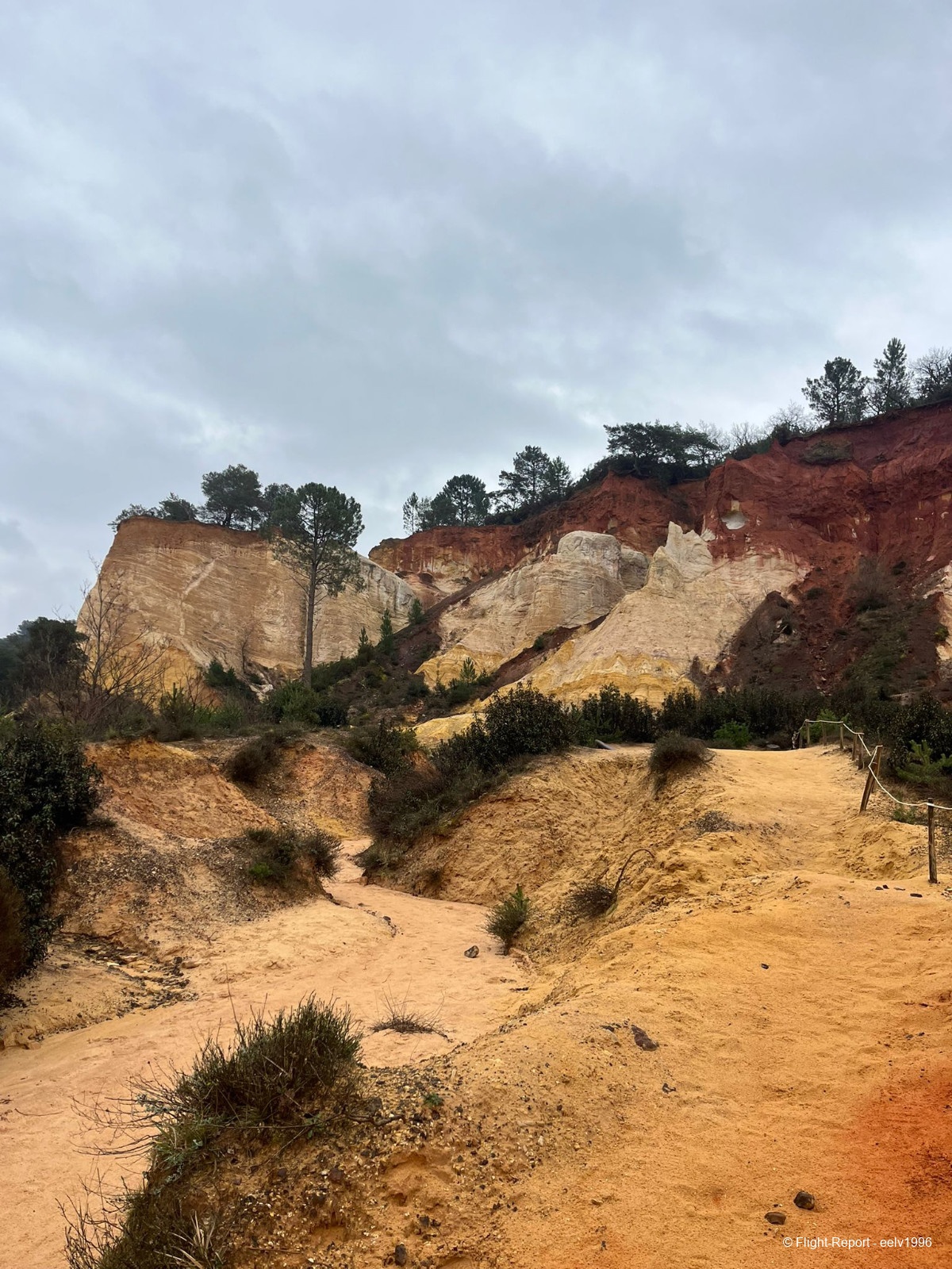 photo whatsapp-image-2026-04-15-at-1008522