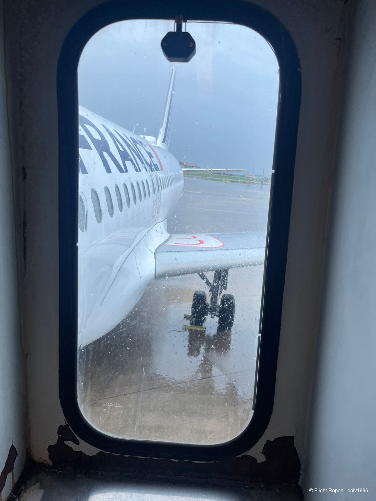 photo whatsapp-image-2026-04-15-at-1008573