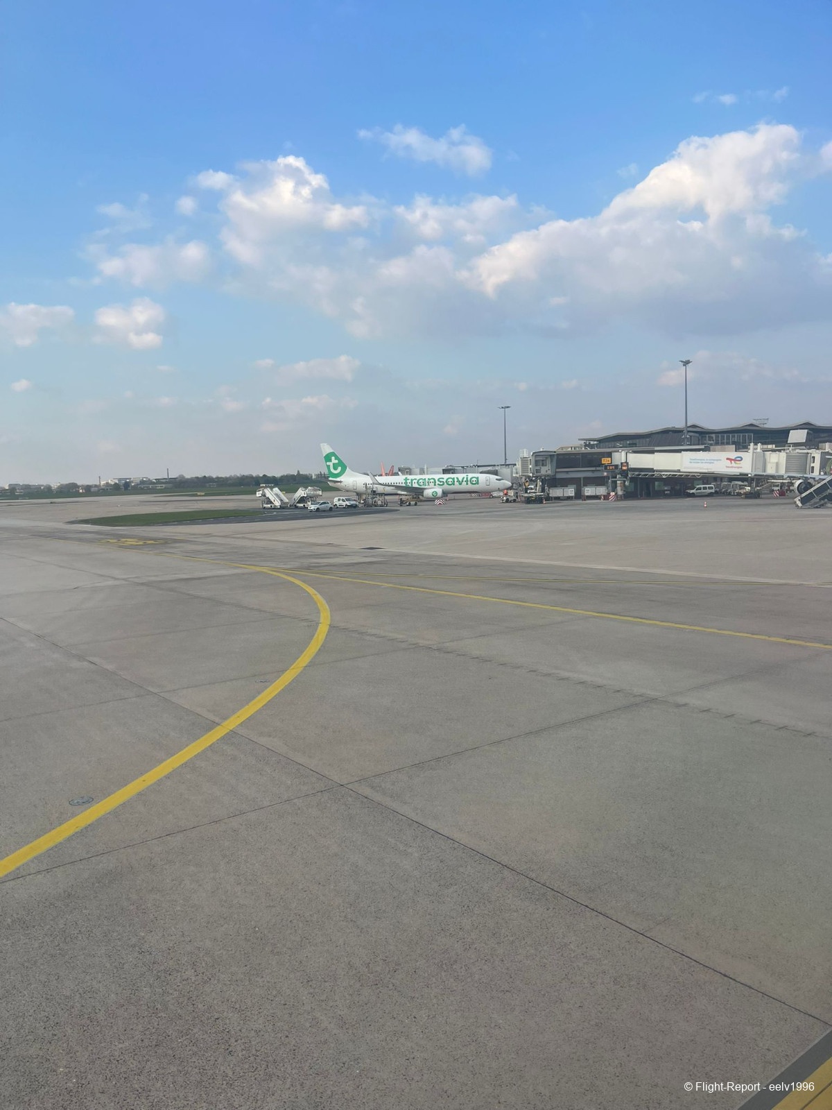 photo whatsapp-image-2026-04-15-at-1010126