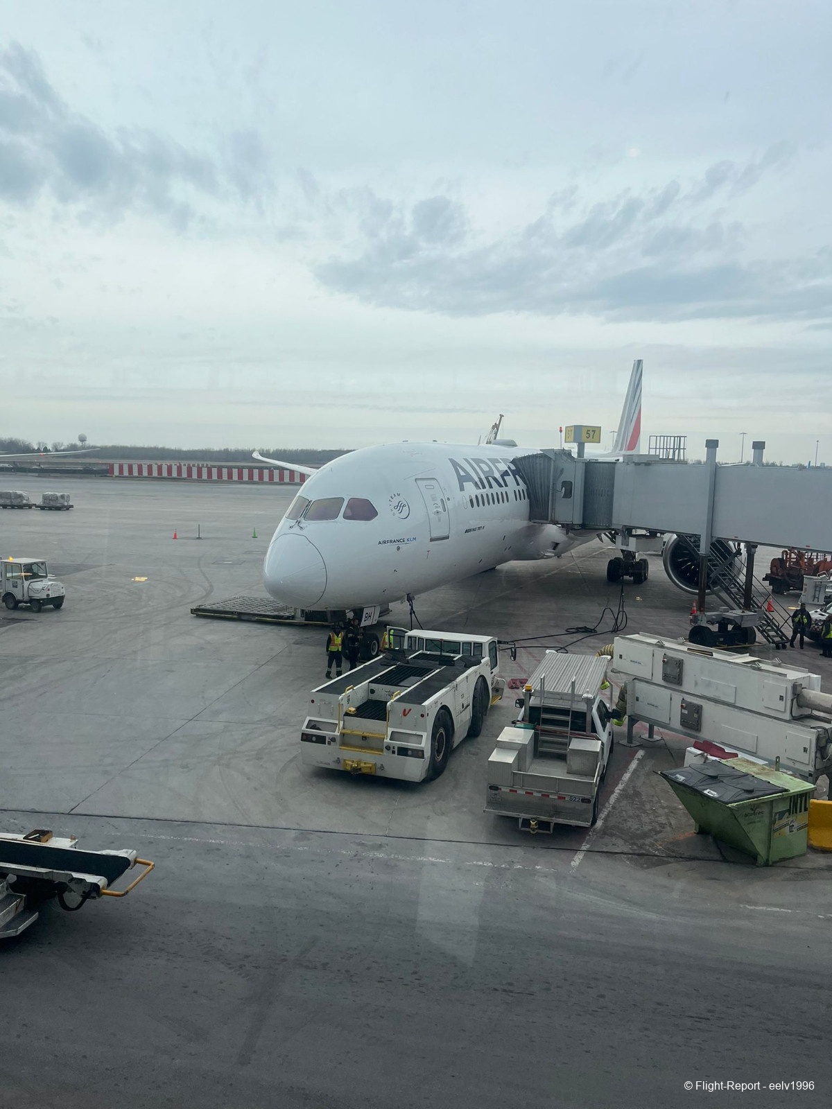 photo whatsapp-image-2026-04-28-at-1312091