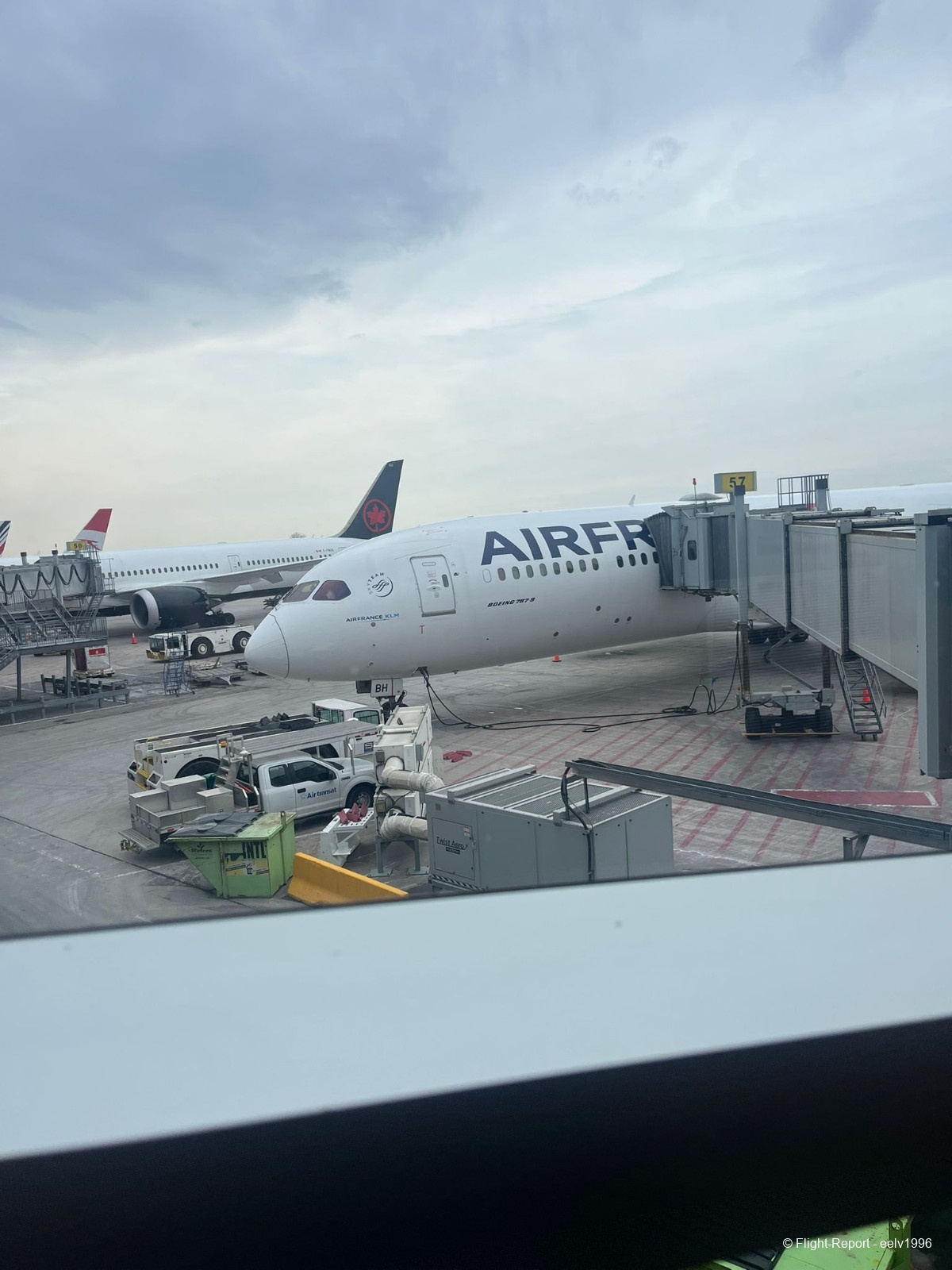 photo whatsapp-image-2026-04-28-at-1312092