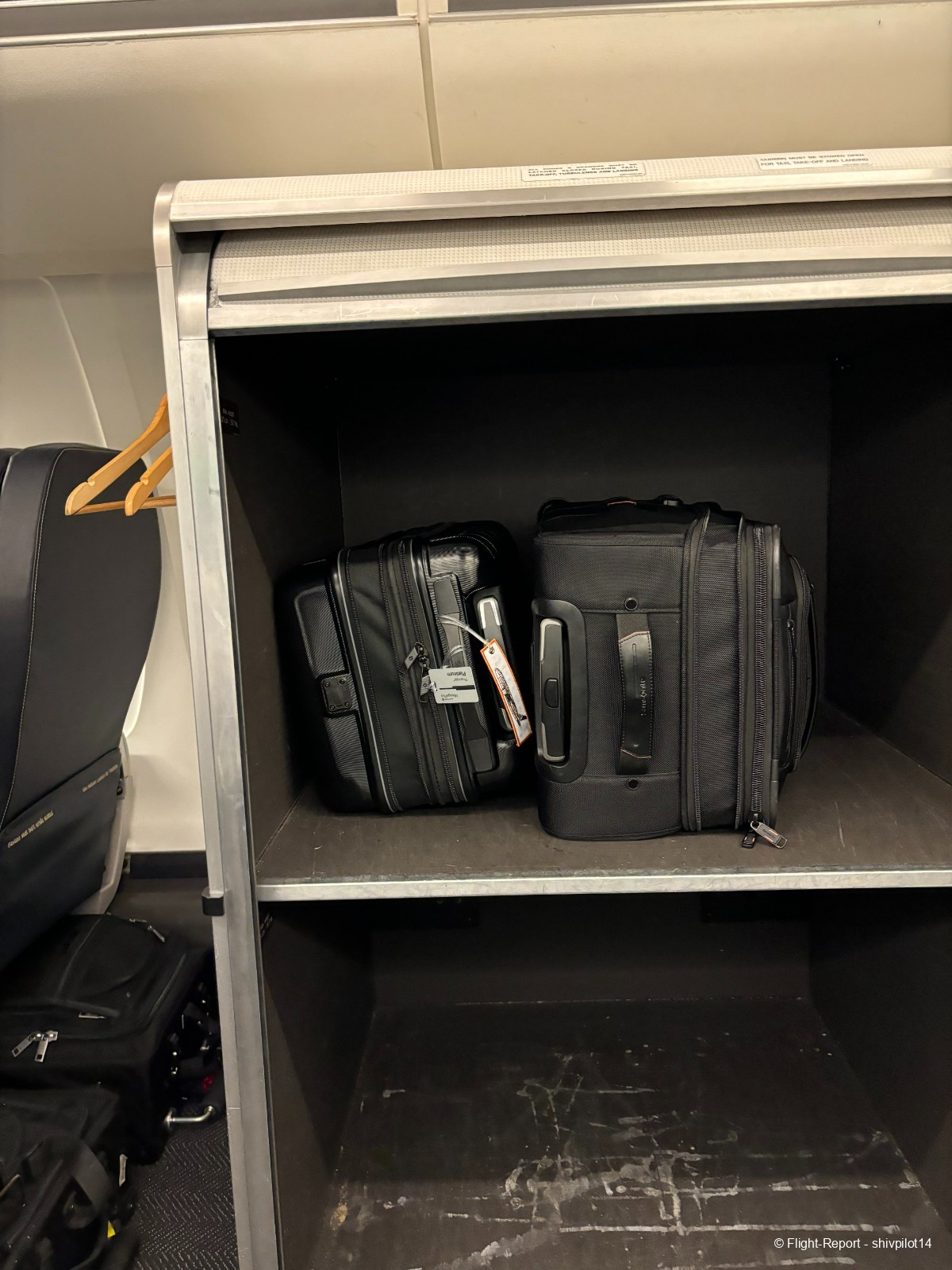 photo luggage-locker