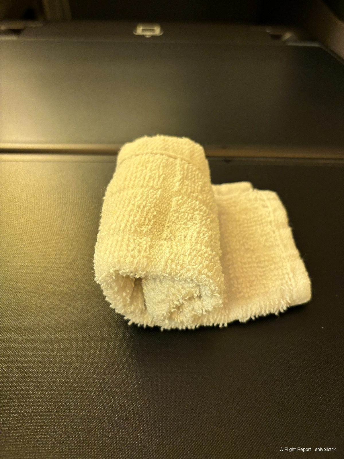 photo hot-towel