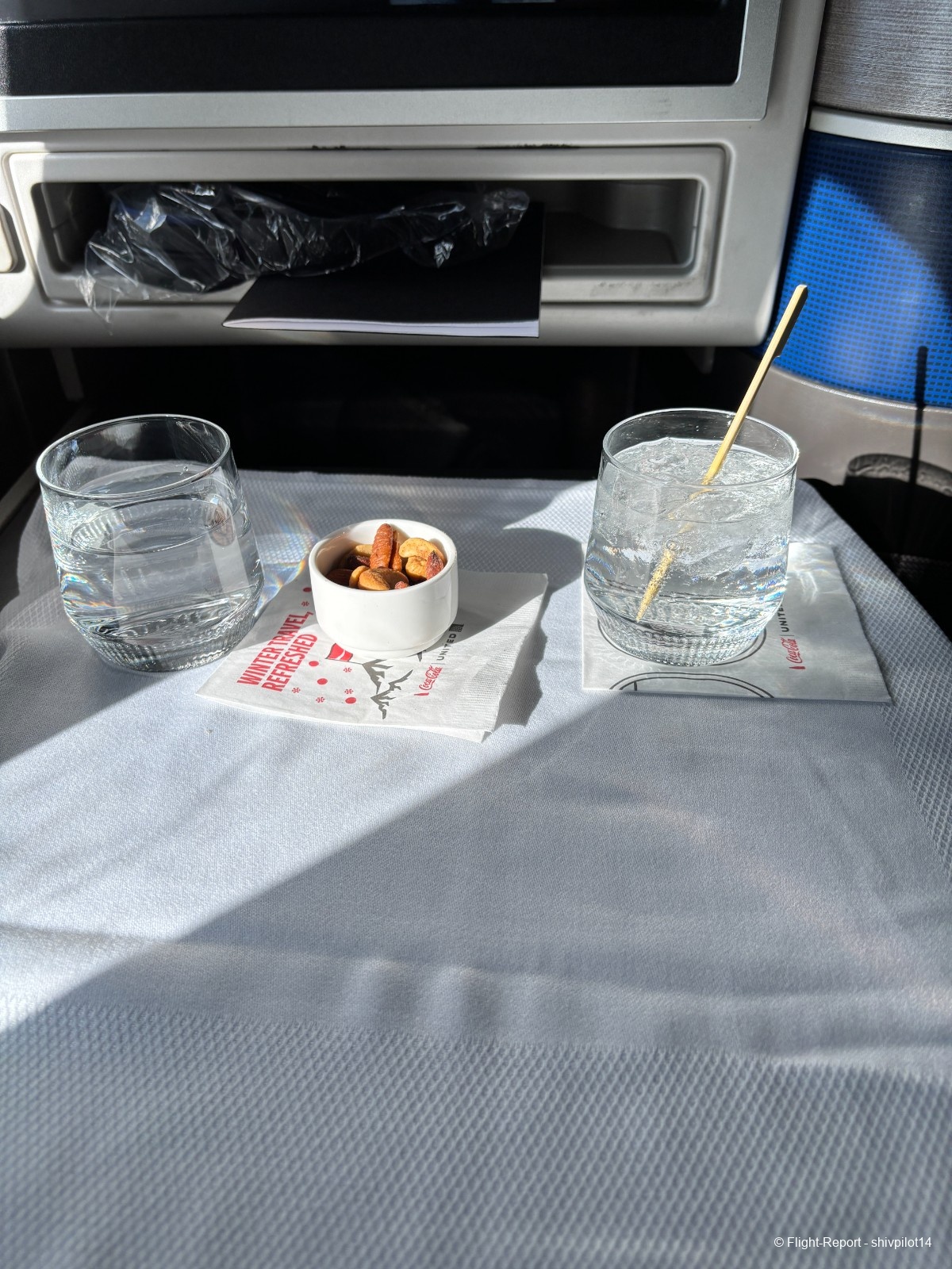 photo drink-and-nuts