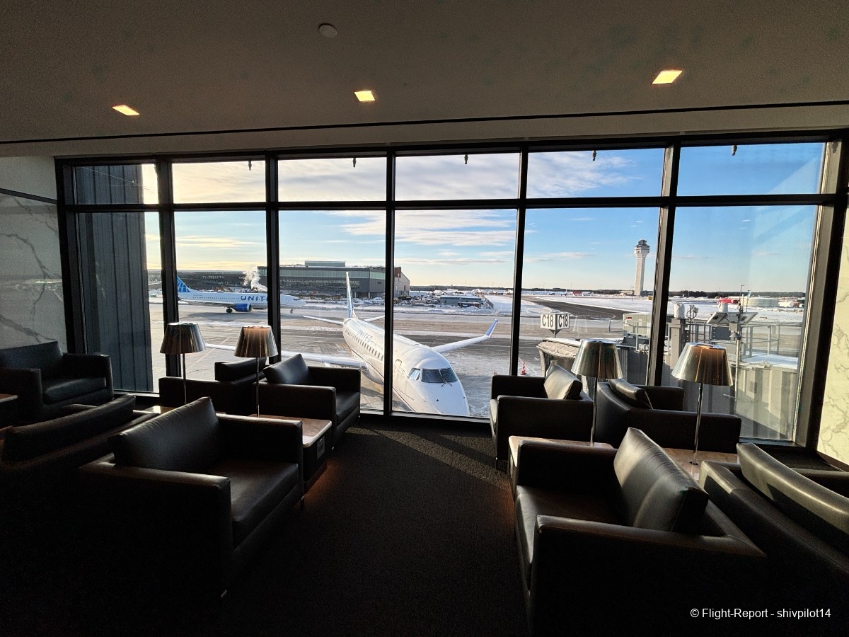 photo polaris-lounge-window