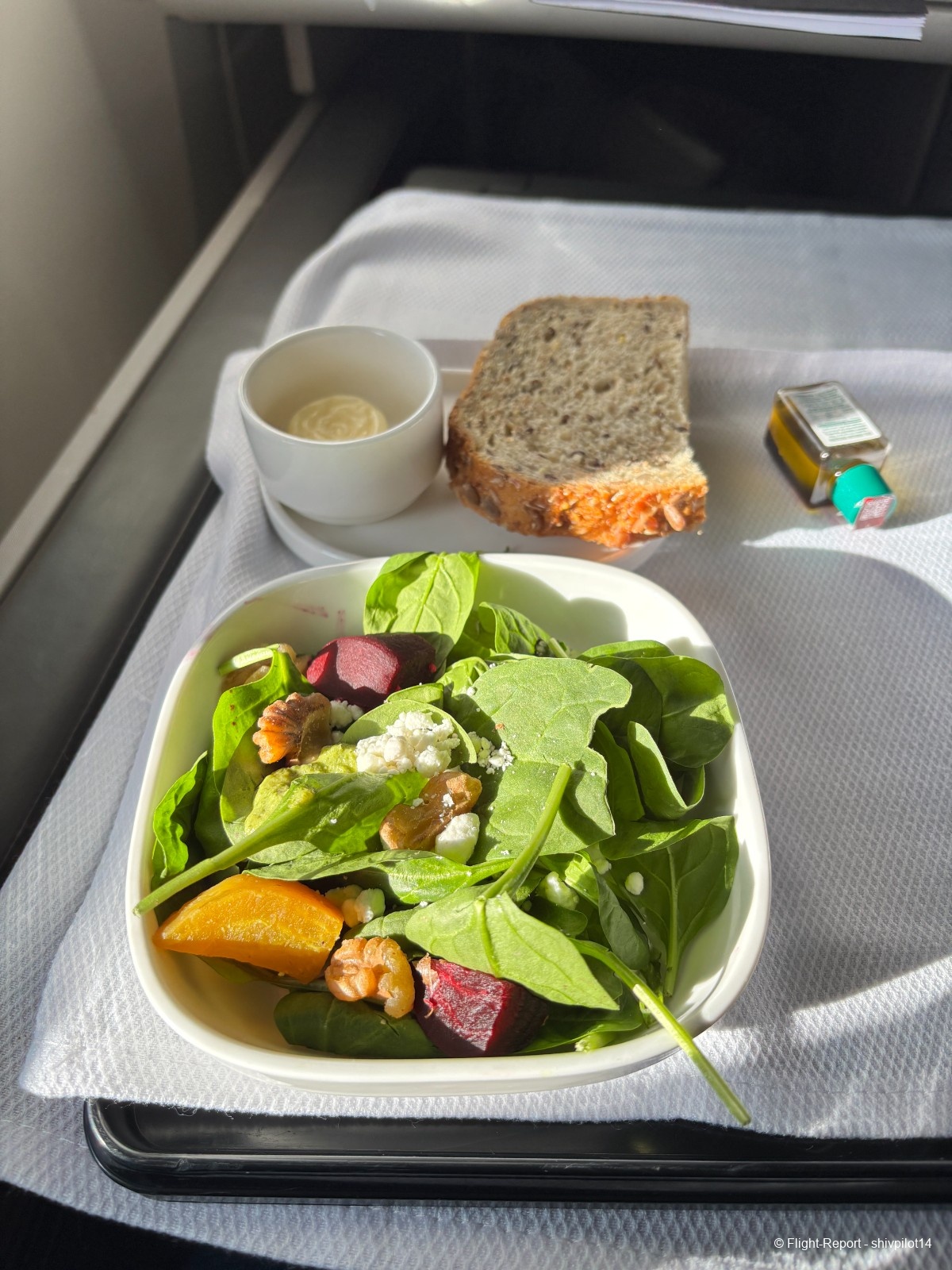 photo salad-and-bread