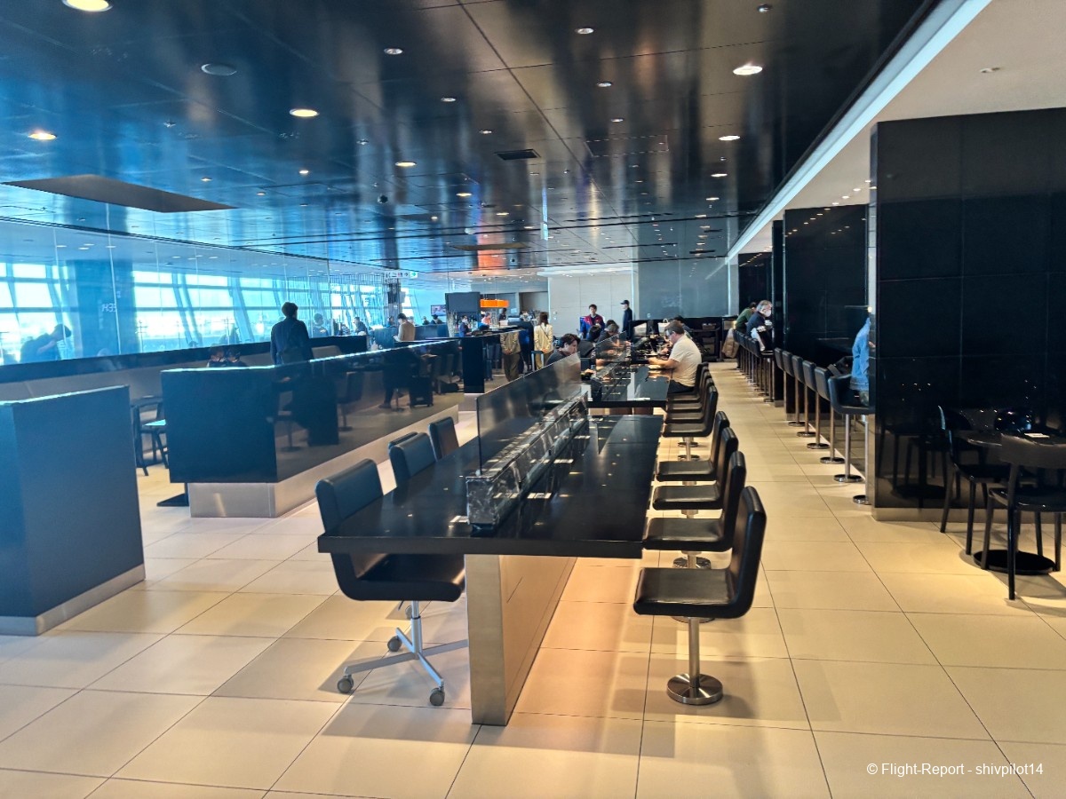 photo lounge-other-seating-area