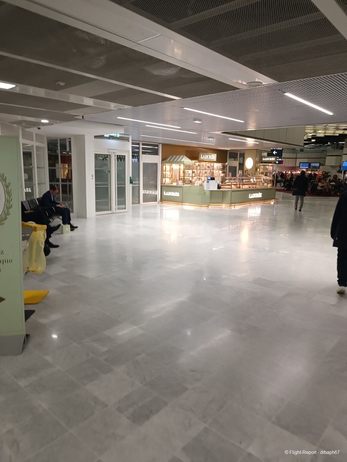 photo 72a55a9b-21b7-4283-a0e5-7a89637f12a7-1_all_489