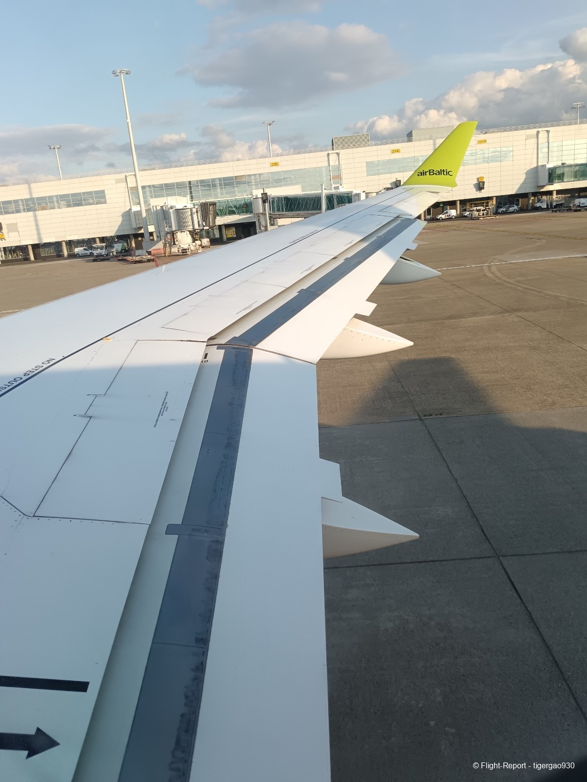 photo 1000037611