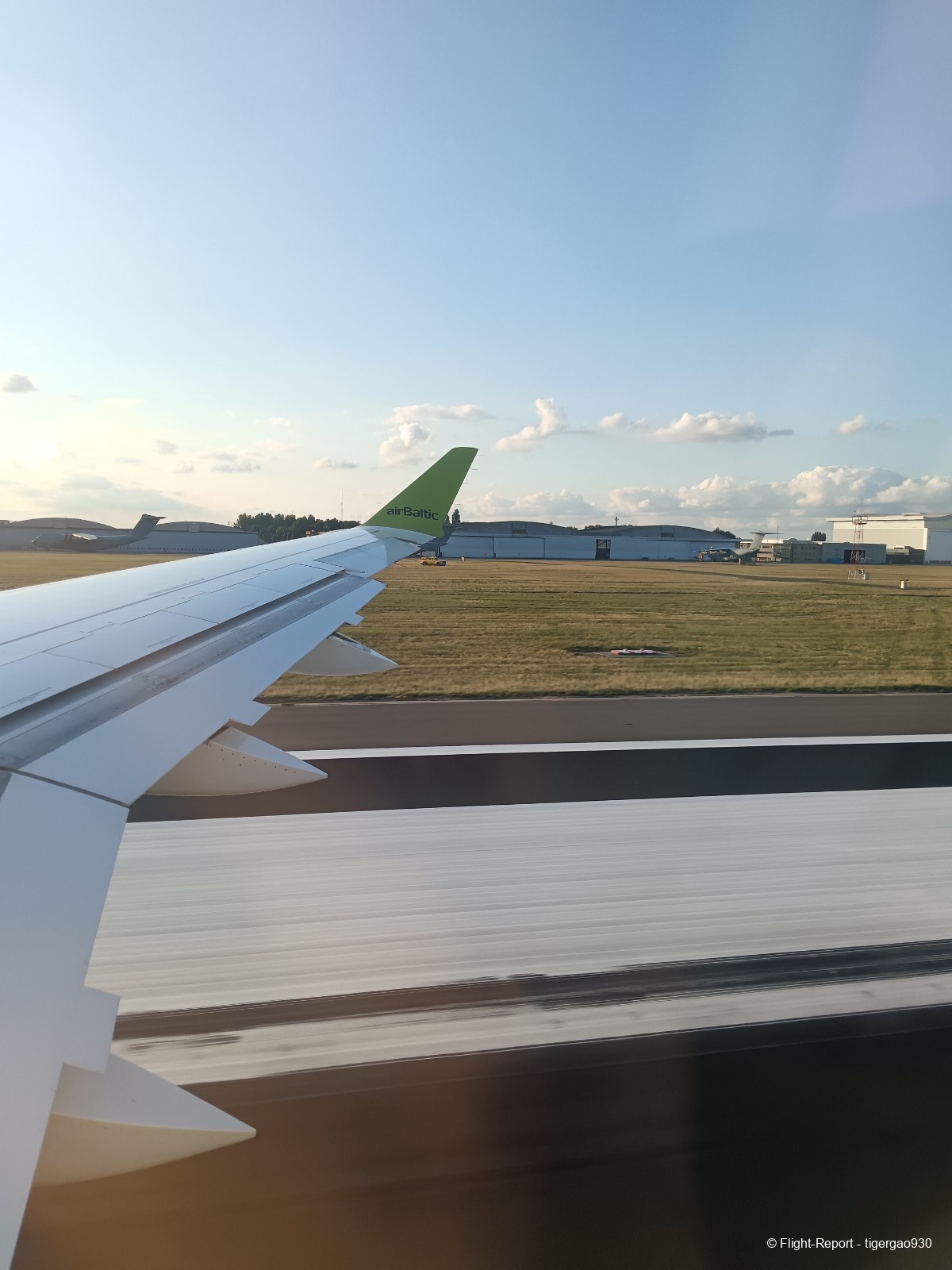 photo 1000037617