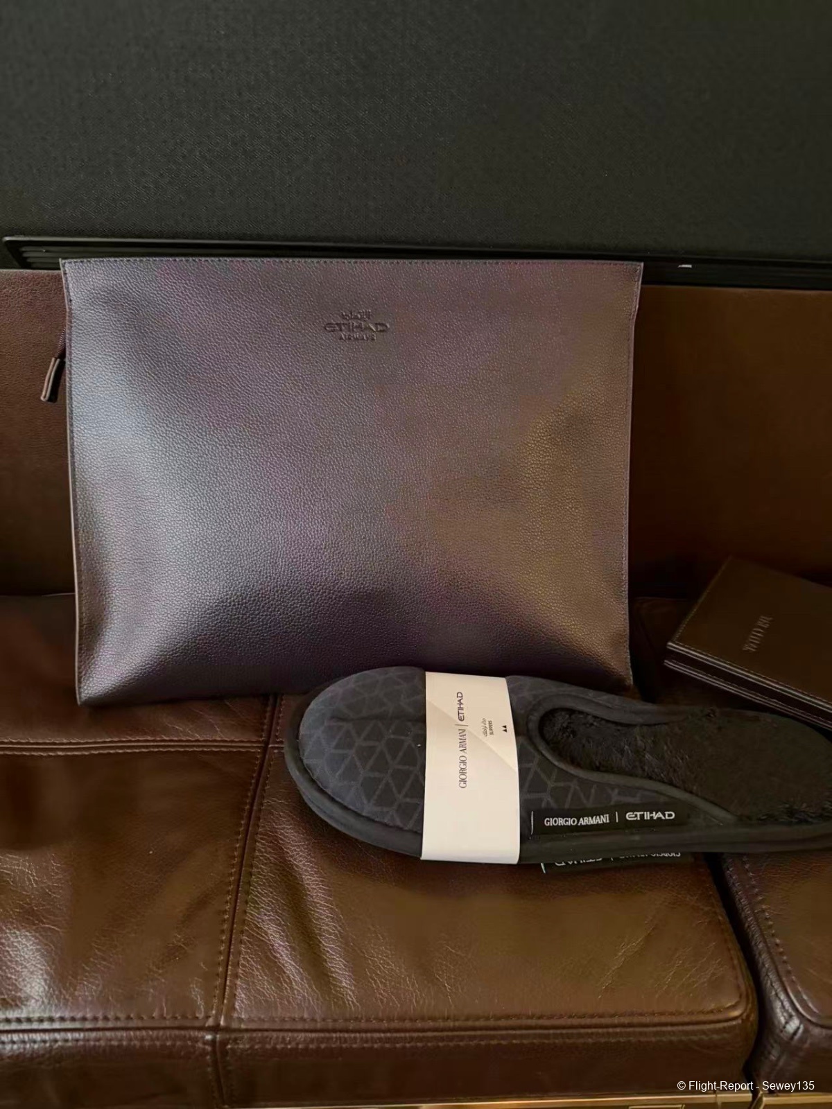 photo 27371770972855_pic