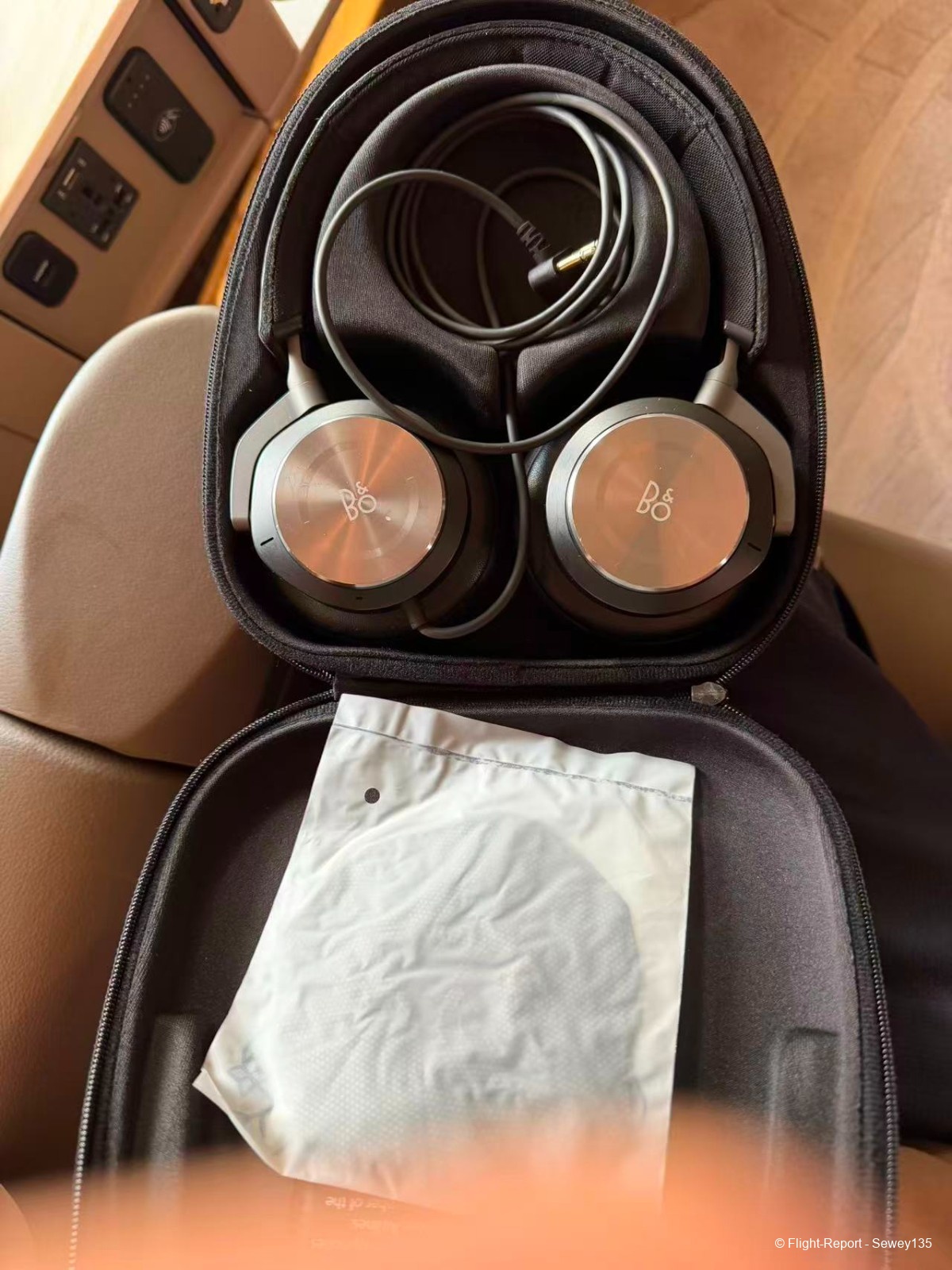 photo 29291772285868_pic