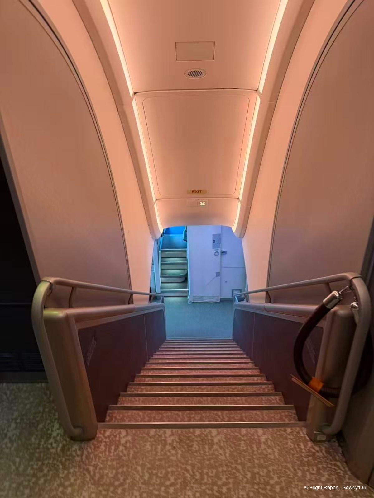 photo 29331772285881_pic