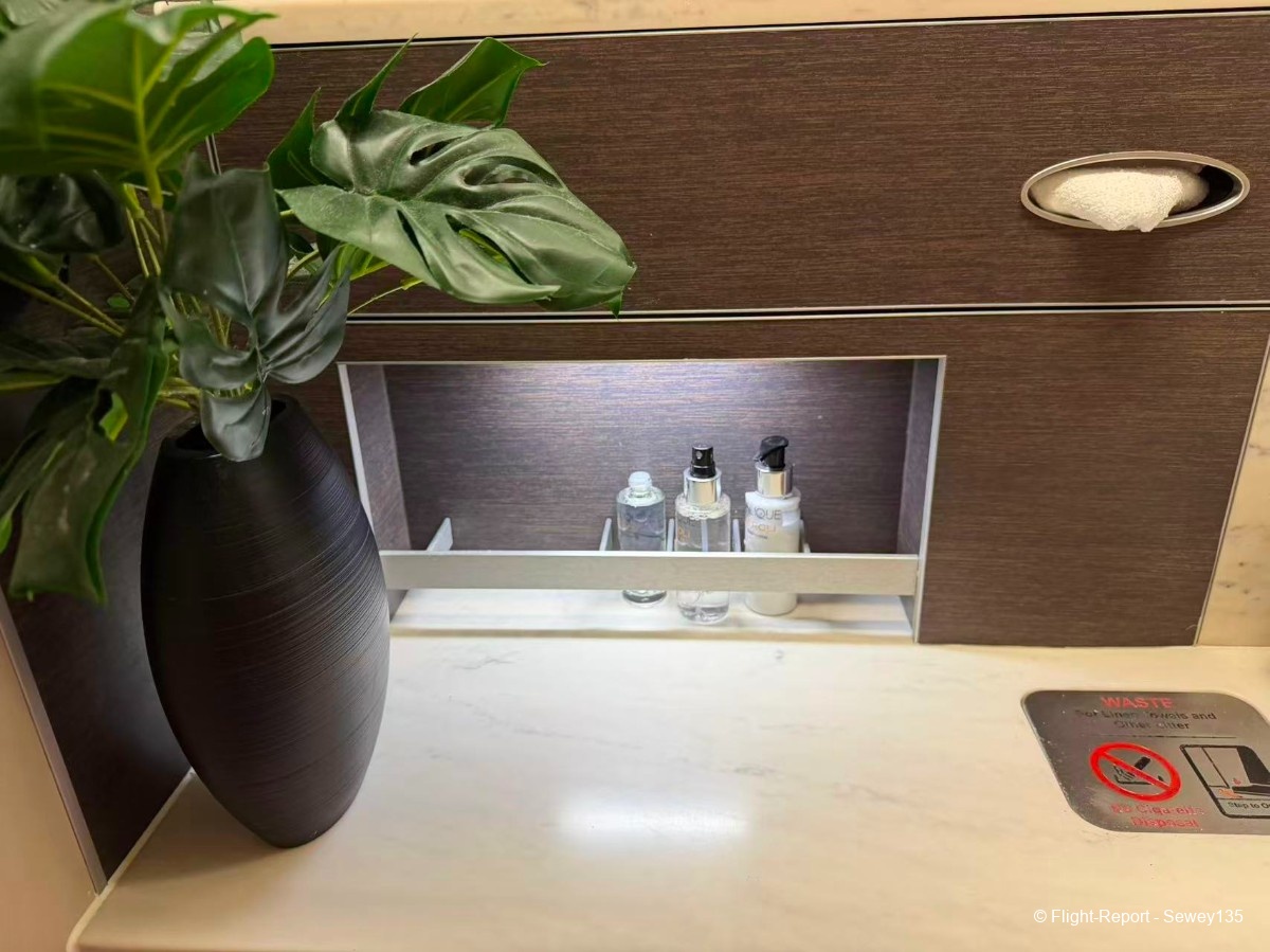 photo 29351772285886_pic