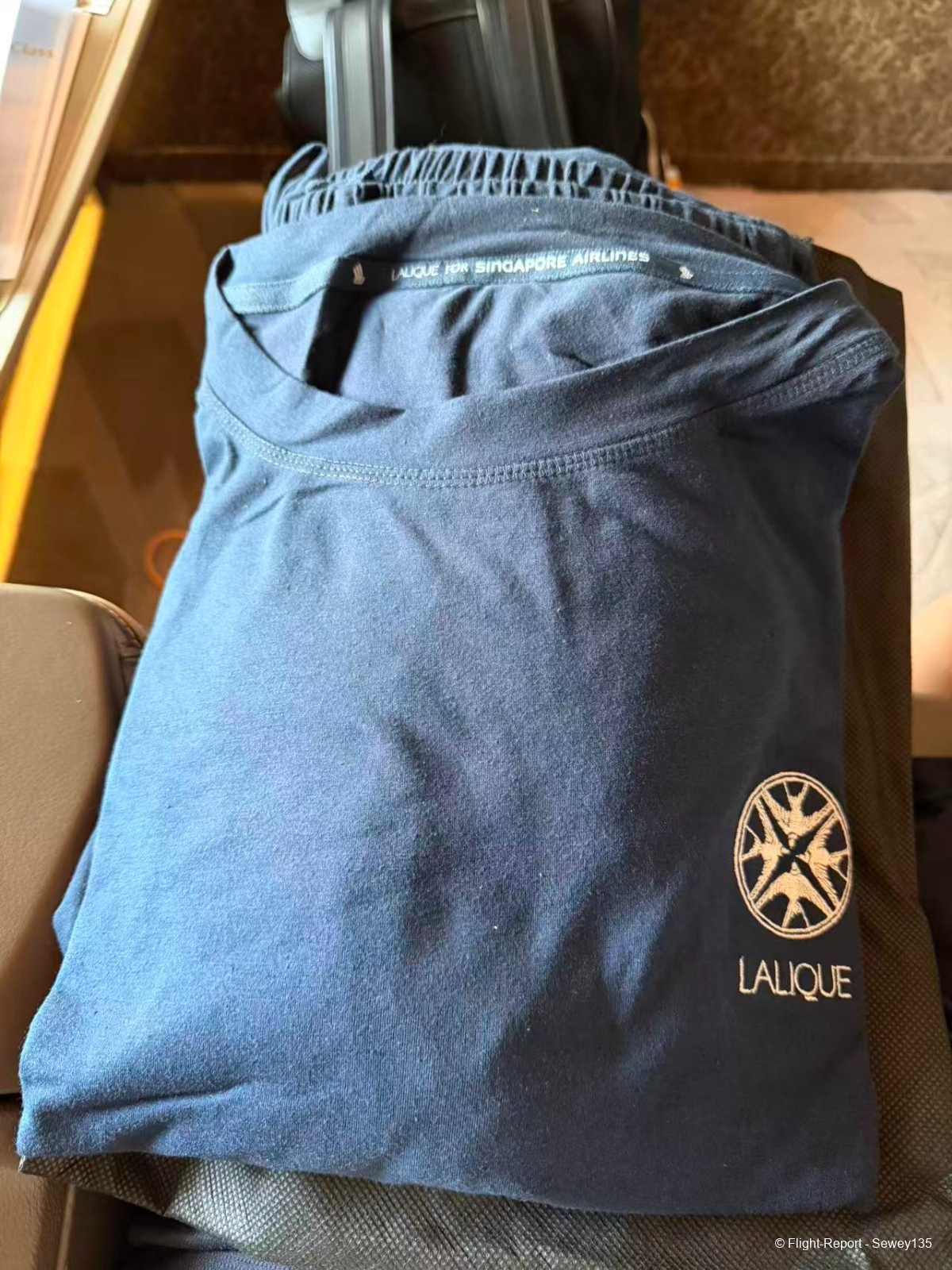 photo 29381772285892_pic