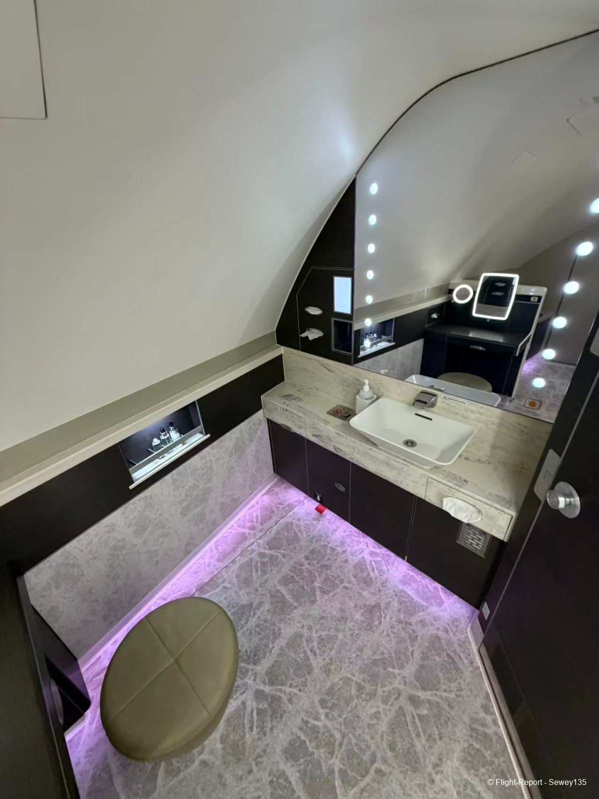 photo 29671772286034_pic