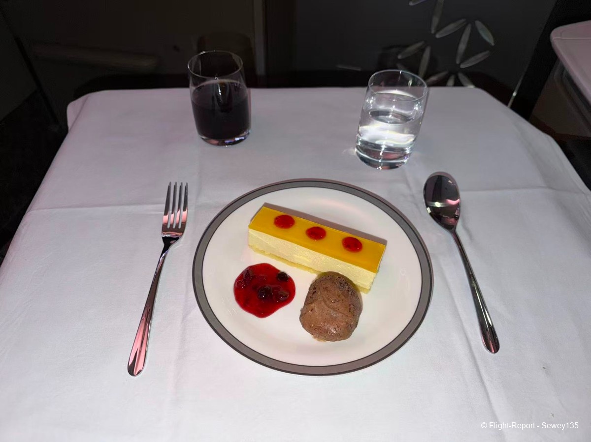 photo 29961772286140_pic