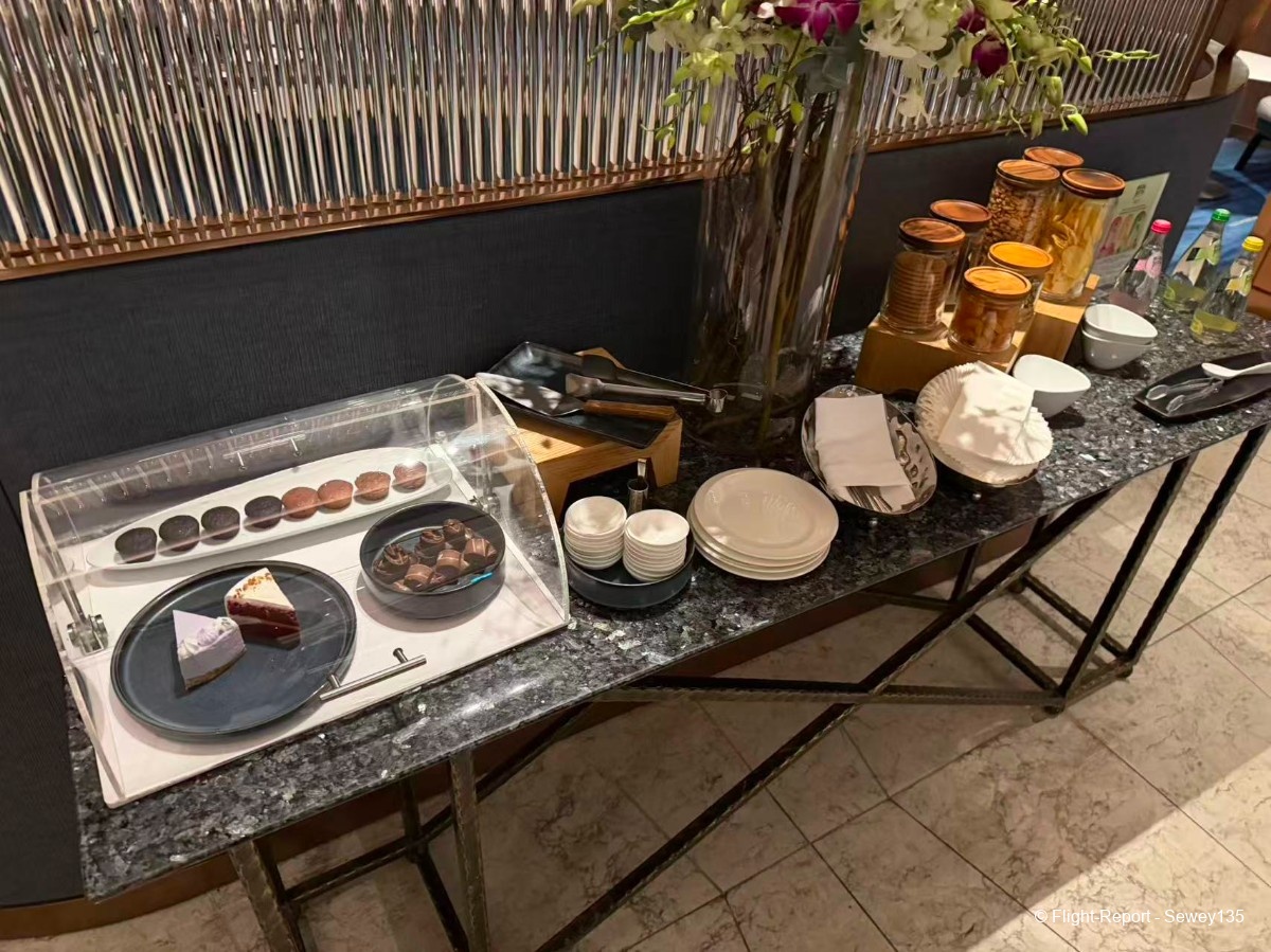 photo 30071772286171_pic